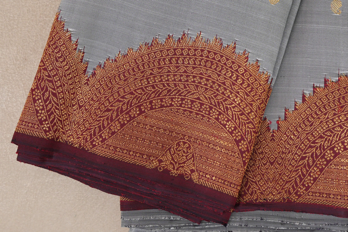 Silver Grey with Deep Maroon Borders Vintage Kanjivaram Silk Saree  border zoom