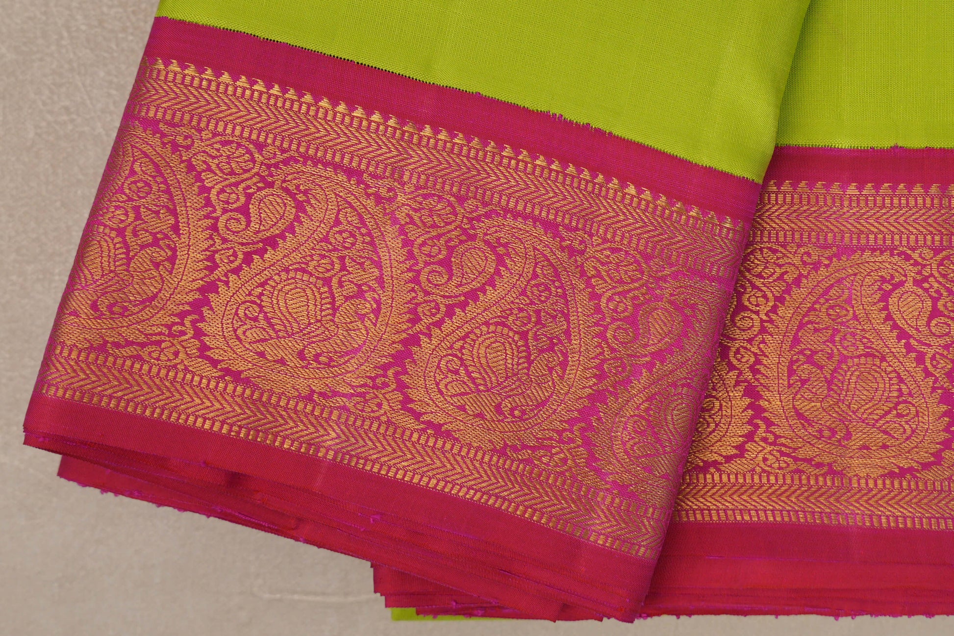 Parrot Green Vintage Kanjivaram Silk Saree  border zoom