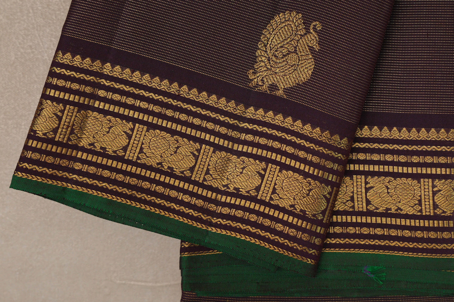 Deep plum Kanjivaram Silk Saree border zoom