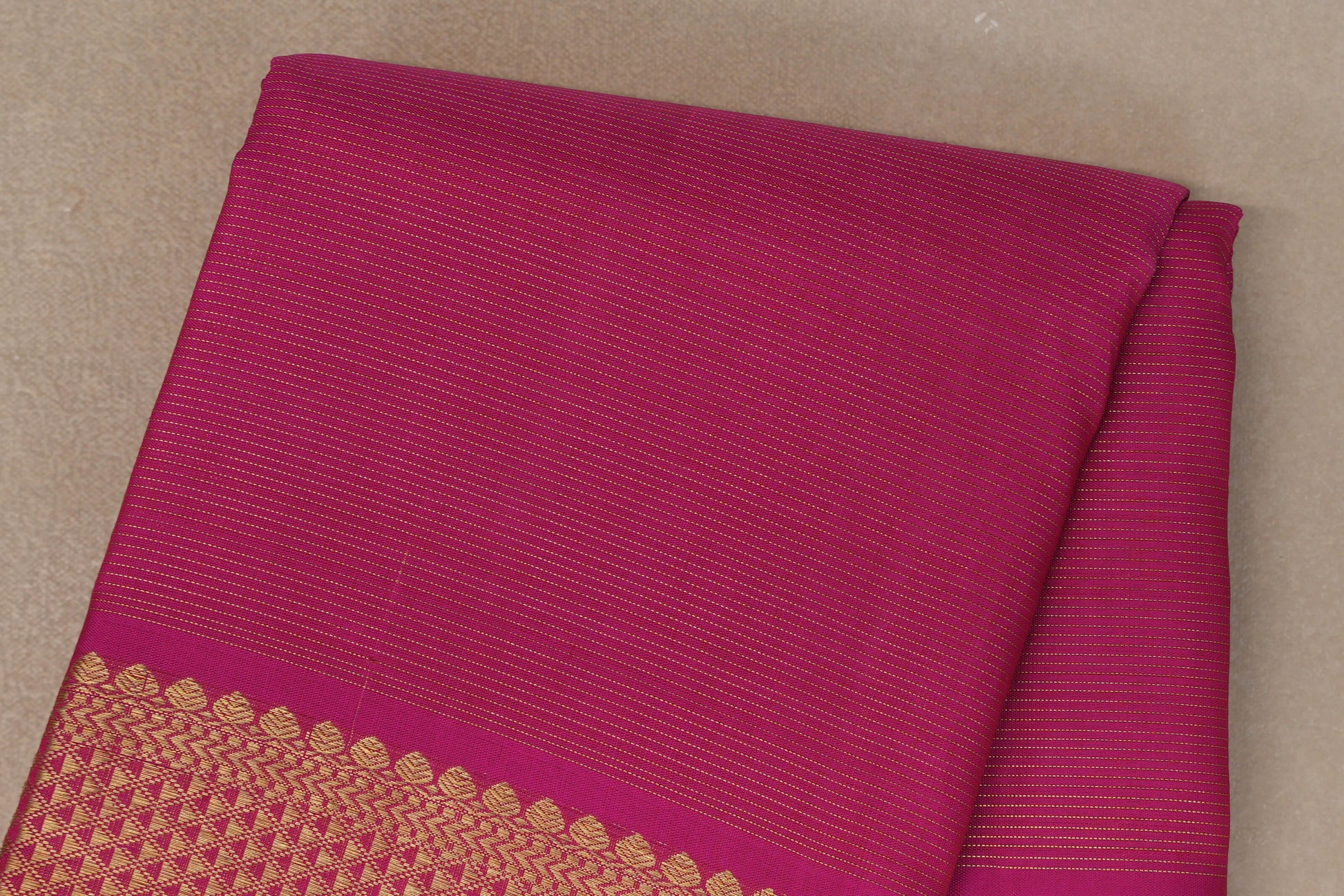 Bright Pink Kanjivaram Silk Sareebody zoom