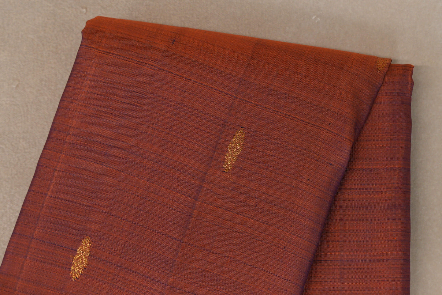 Dual Tone of Violet and Copper Brown Kanjivaram Silk Saree body zoom
