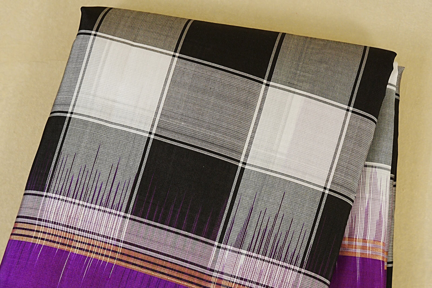 Black and White Checks  Light Weight Kanchipuram Silk Saree body zoom