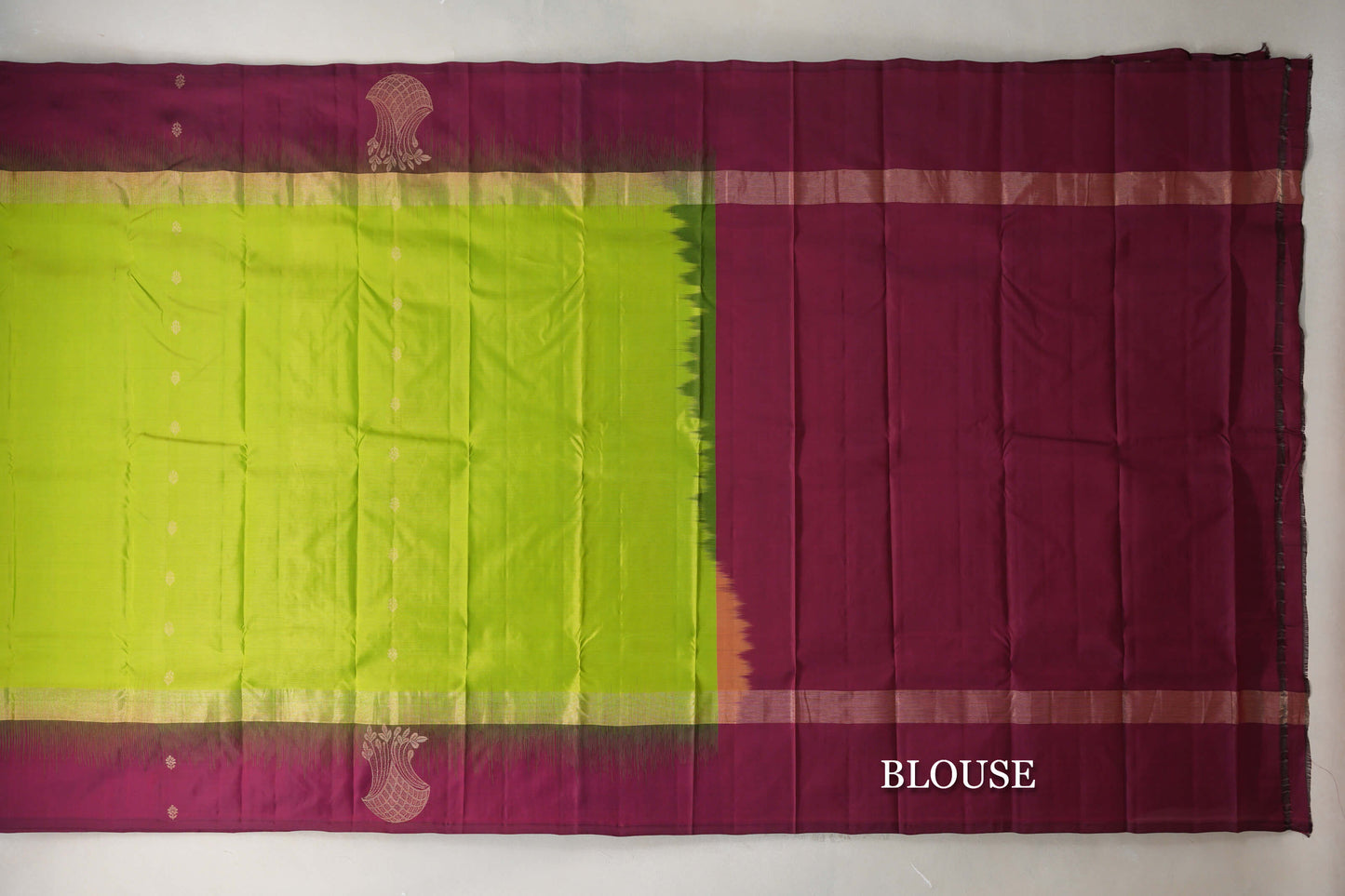 Parrot Green with Deep Magenta Borders Light Weight Kanchipuram Silk Saree by Shreenivas Silks PSSR019640