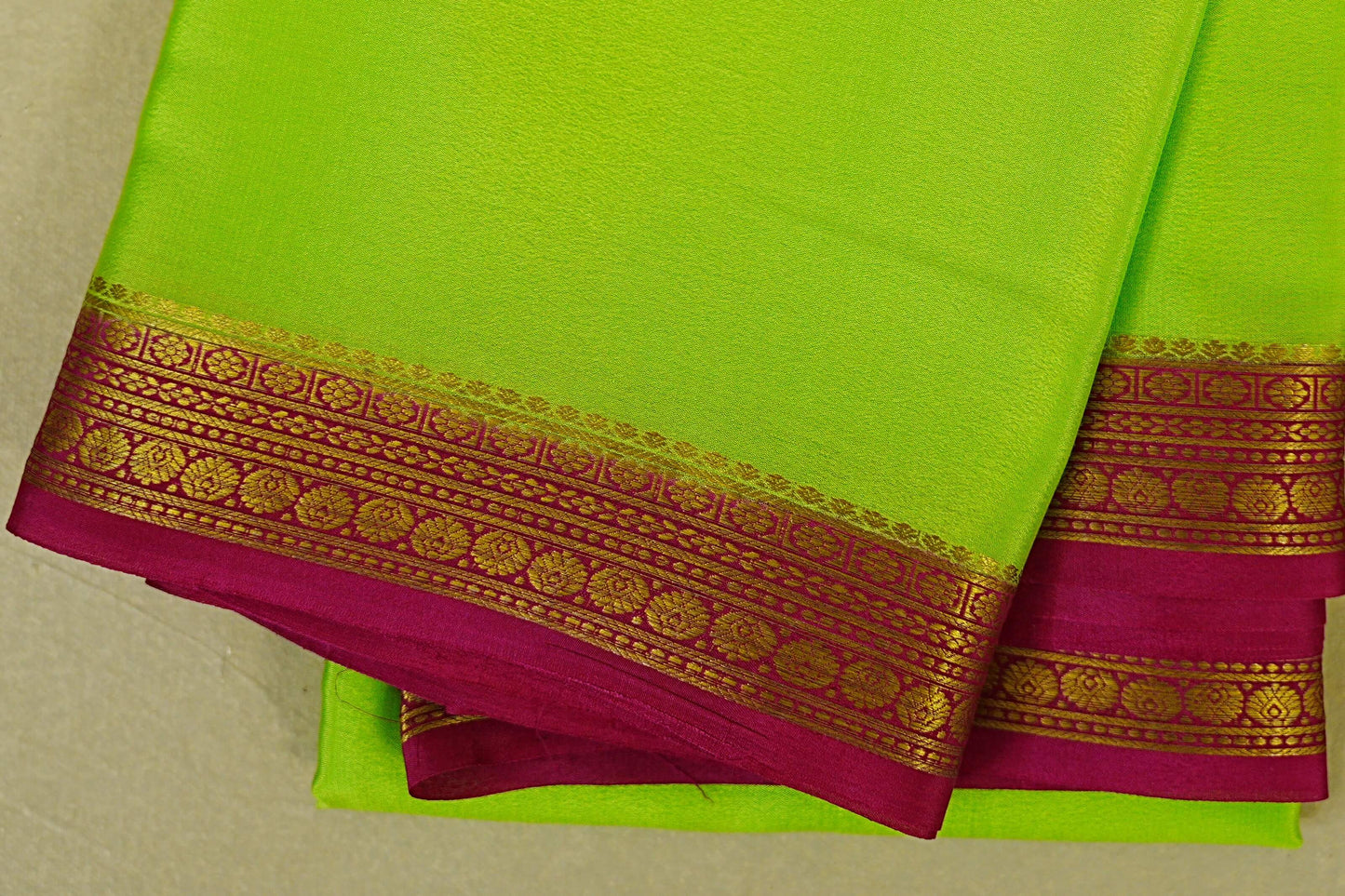 Parrot Green with rani pink borders Mysore Silk Saree  border
