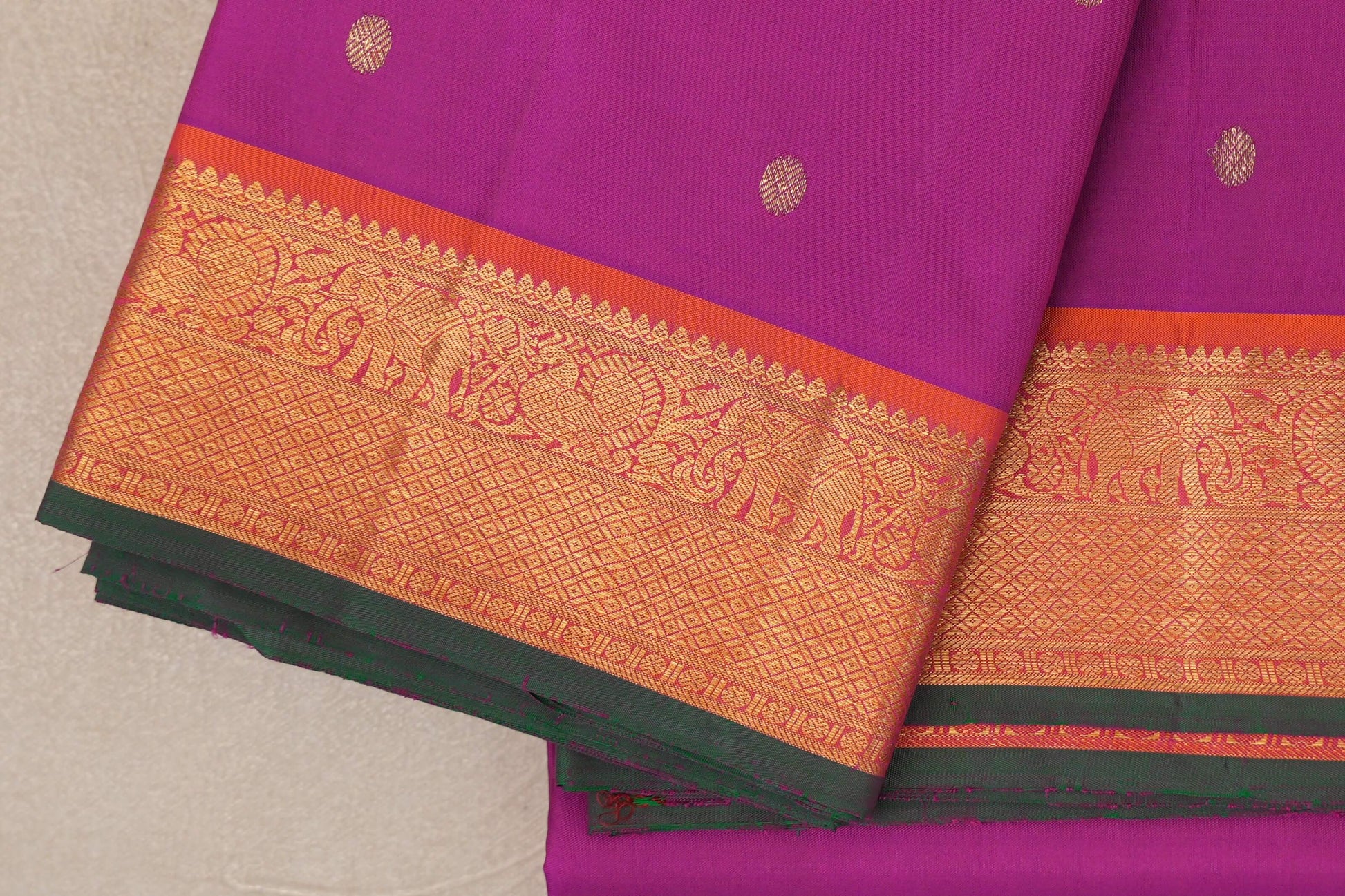 Magenta Vintage Kanjivaram Silk Saree border zoom