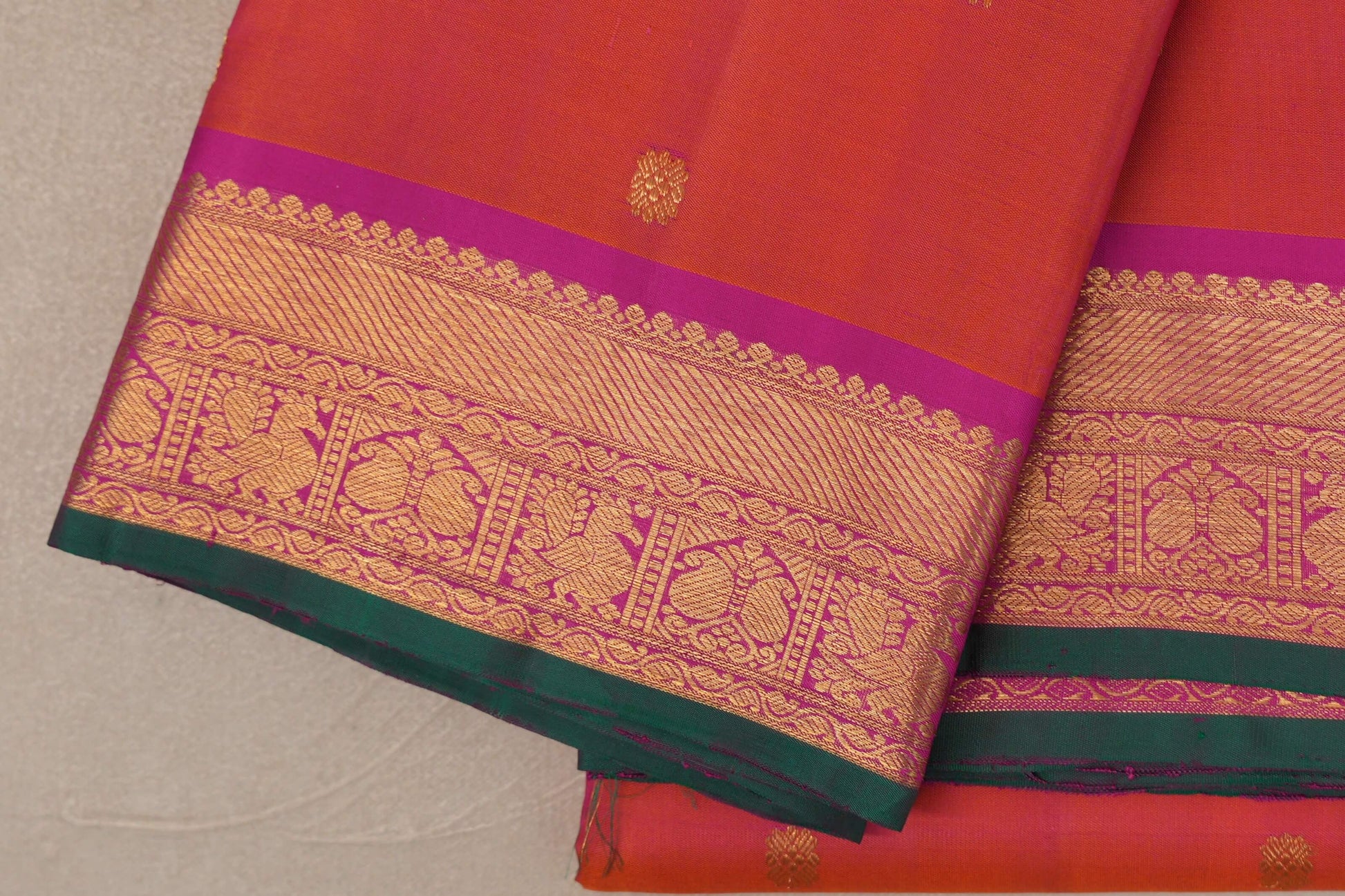 Dual Tone of Orange and Pink  Vintage Kanjivaram Silk Saree  border zoom
