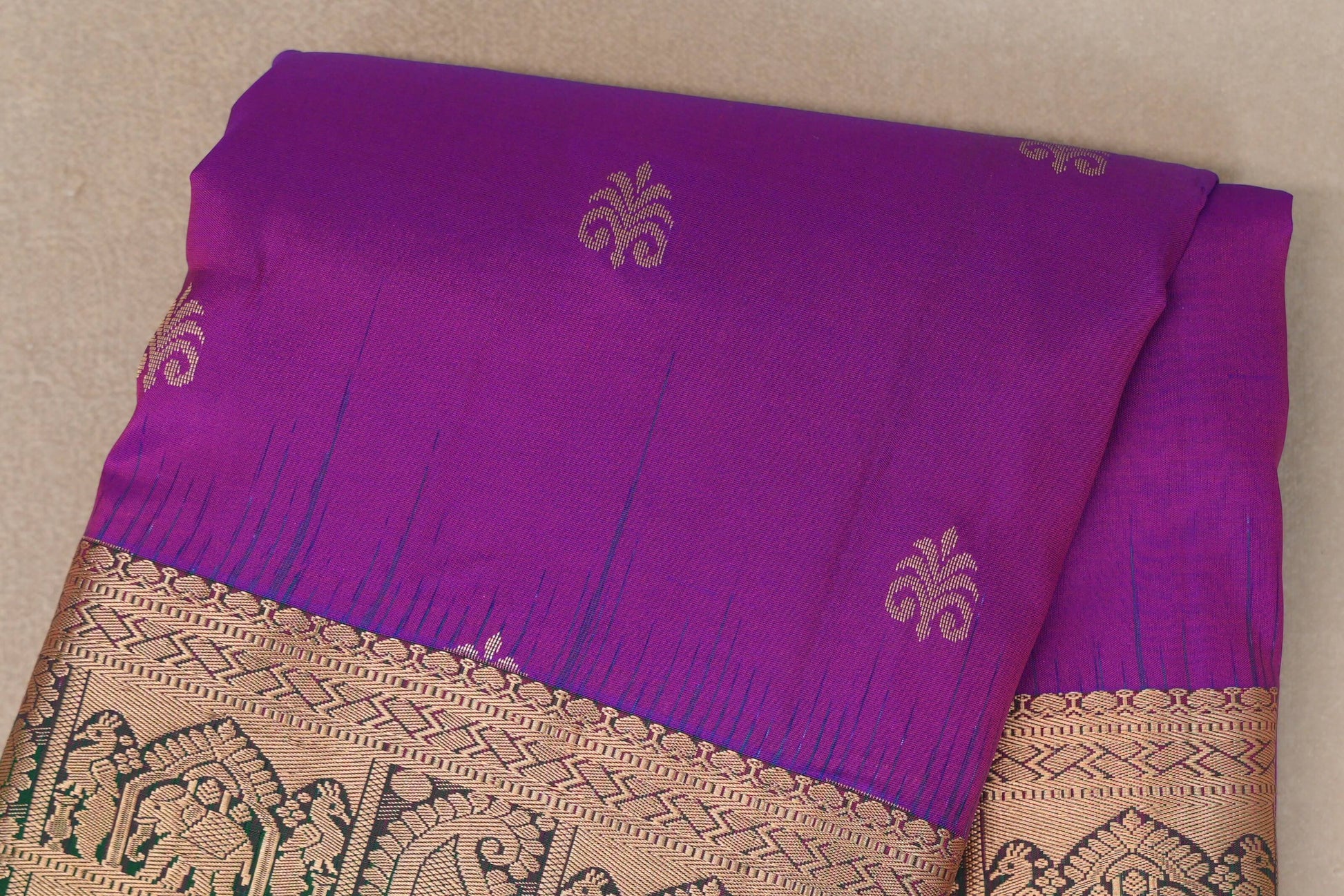 Dual Tone of Bright Magenta and Blue Light Weight Kanchipuram Silk Sareebody zoom