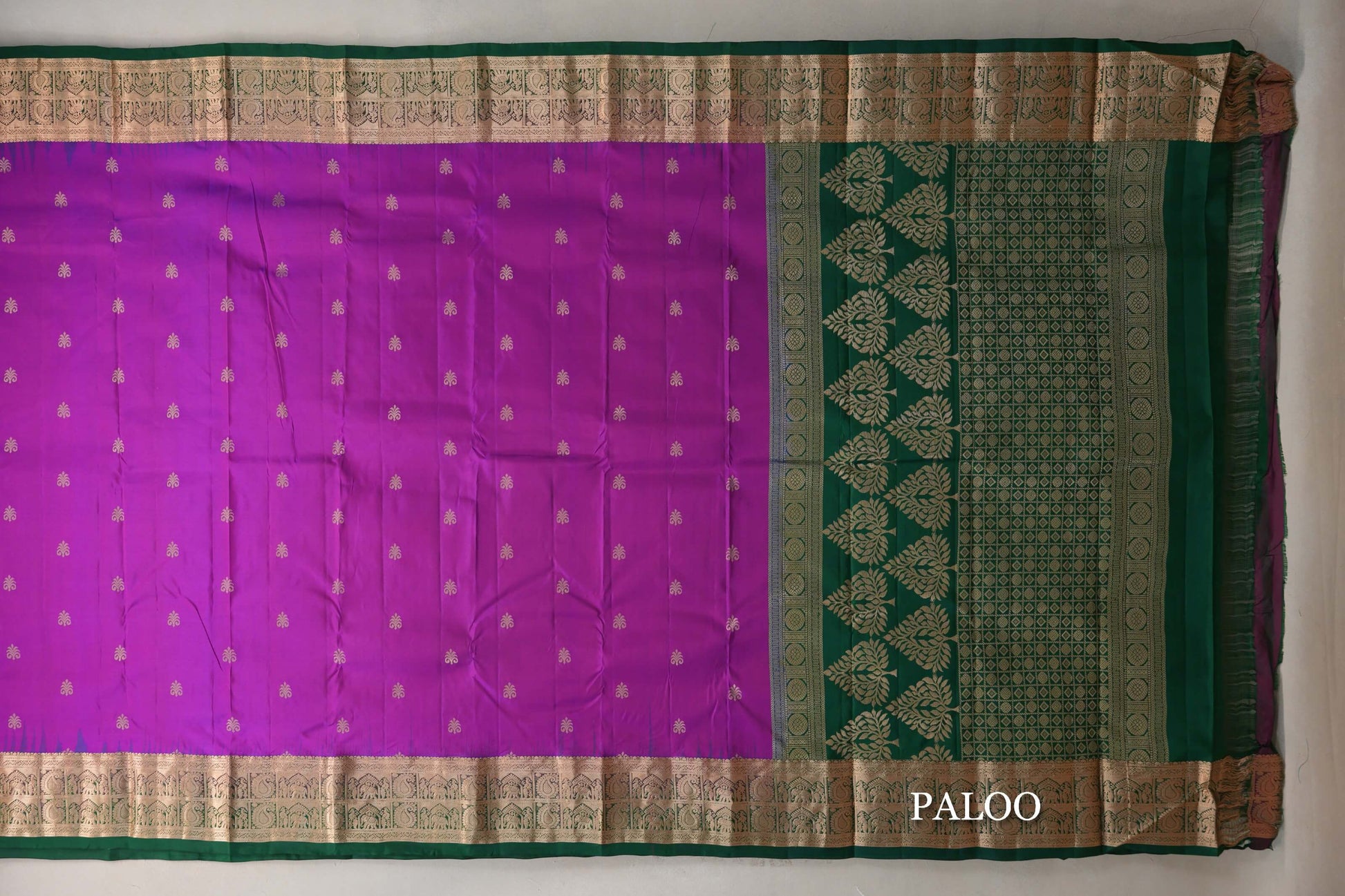 Dual Tone of Bright Magenta and Blue Light Weight Kanchipuram Silk Saree paloo
