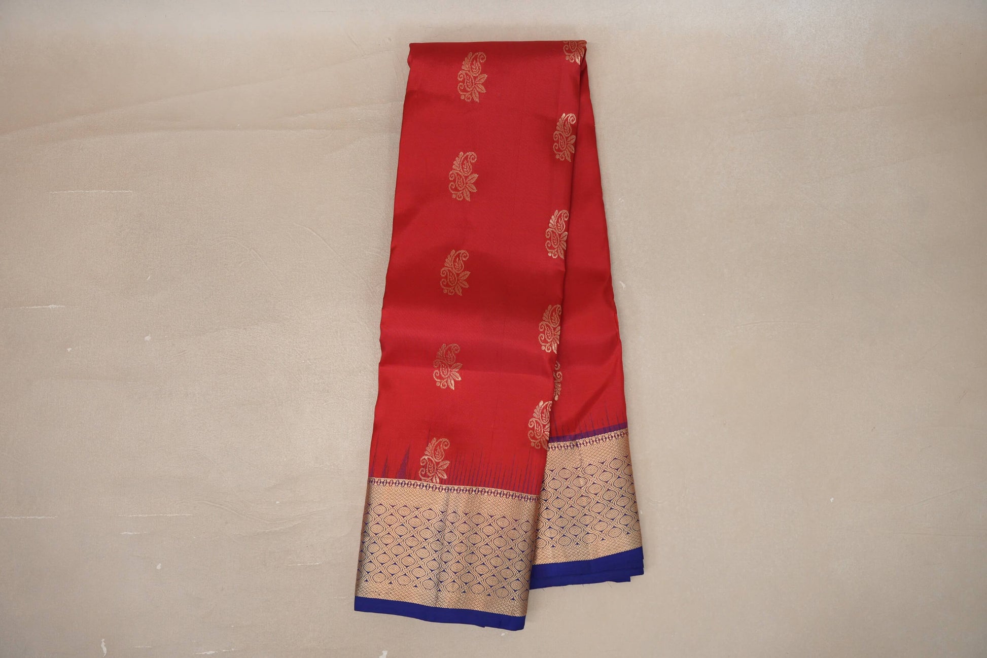 Tomato Red Light Weight Kanchipuram Silk Saree online