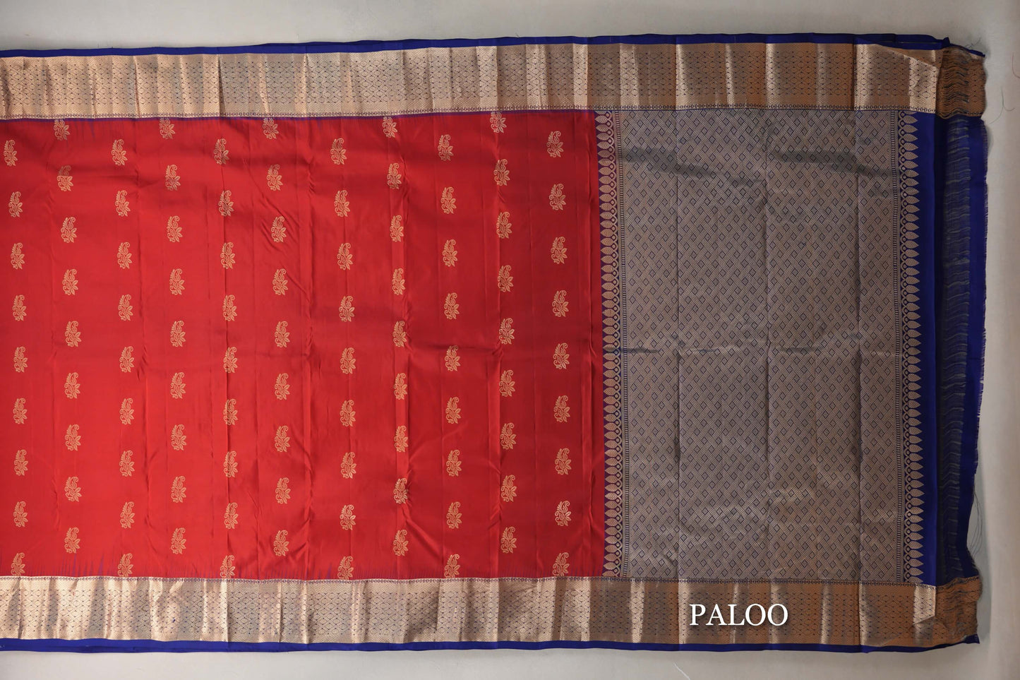 Tomato Red Light Weight Kanchipuram Silk Saree paloo