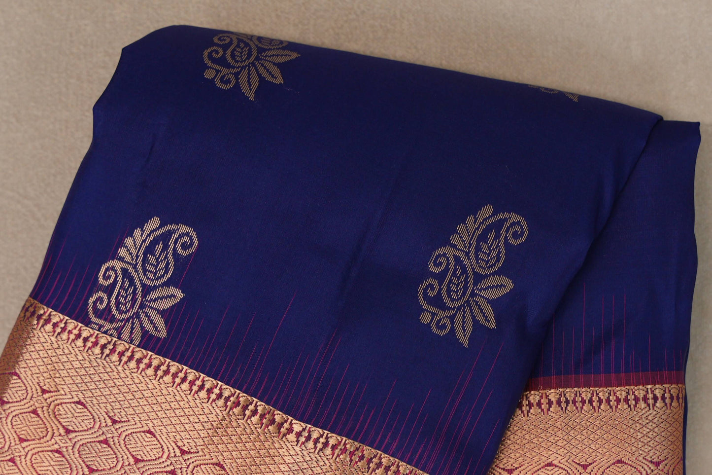 Deep Blue Light Weight Kanchipuram Silk Saree body zoom