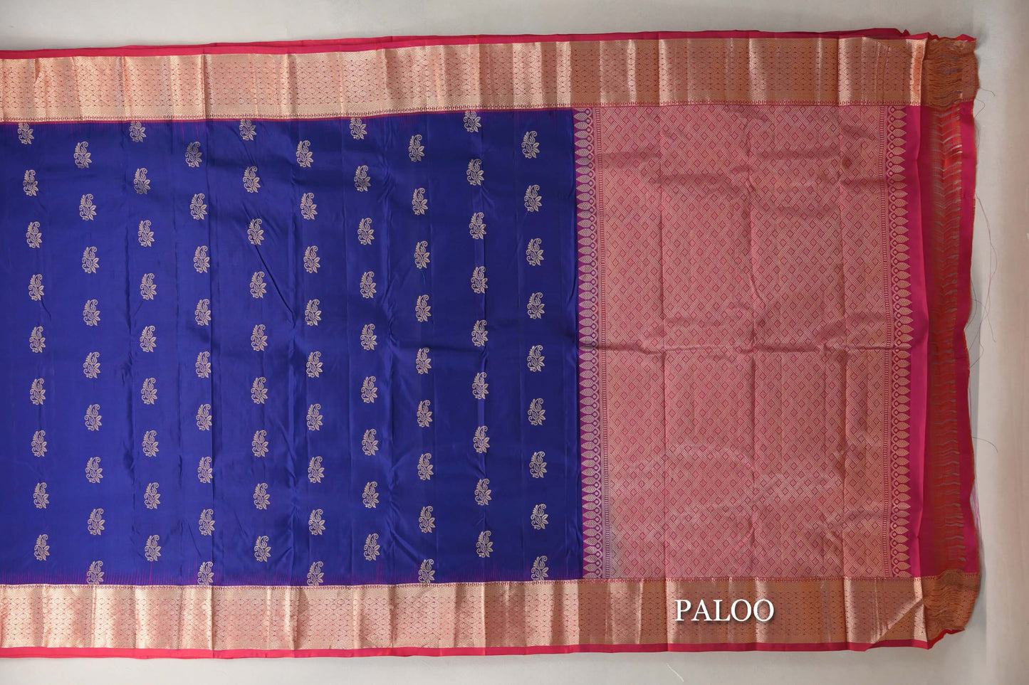 Deep Blue Light Weight Kanchipuram Silk Saree paloo