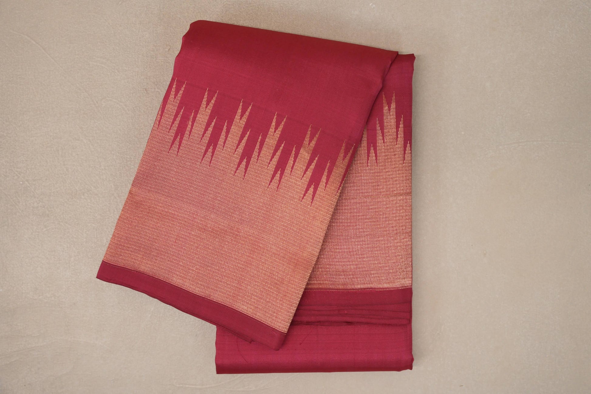 folded Reddish Pink Light Weight Kanchipuram Silk Saree
