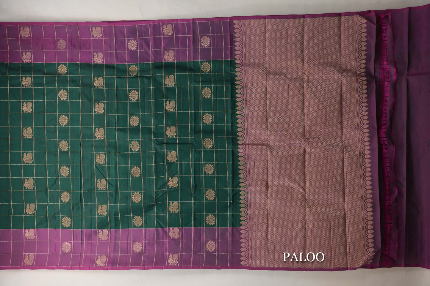 Deep Bottle Green Light Weight Kanchipuram Silk Saree paloo