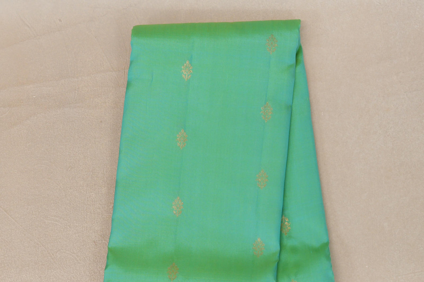 Dual Tone of Aqua Blue and Parrot Green Light Weight Kanchipuram Silk Saree body zoom