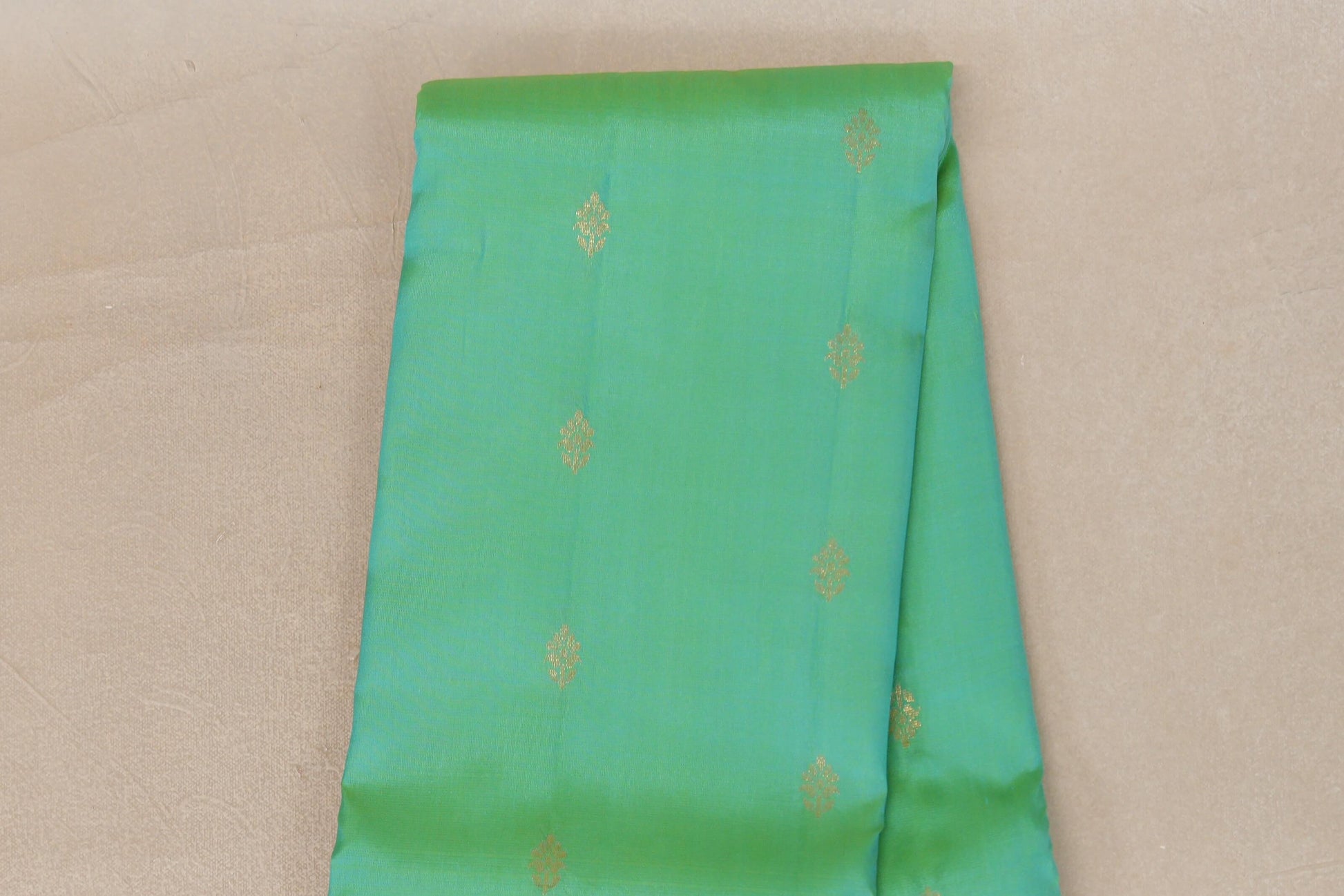Dual Tone of Aqua Blue and Parrot Green Light Weight Kanchipuram Silk Saree body zoom