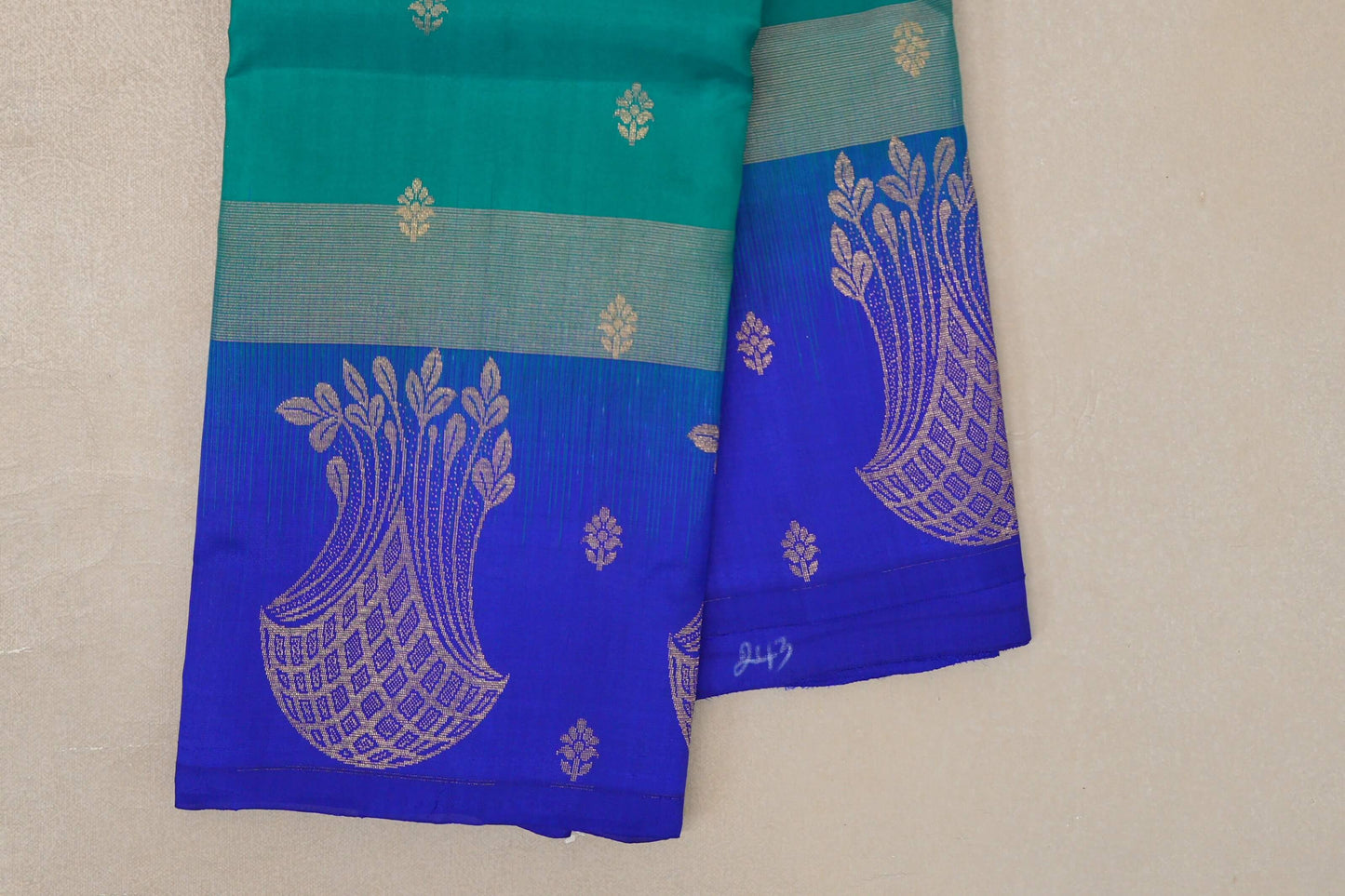 Peacock green with Deep Blue borders Light Weight Kanchipuram Silk Saree border