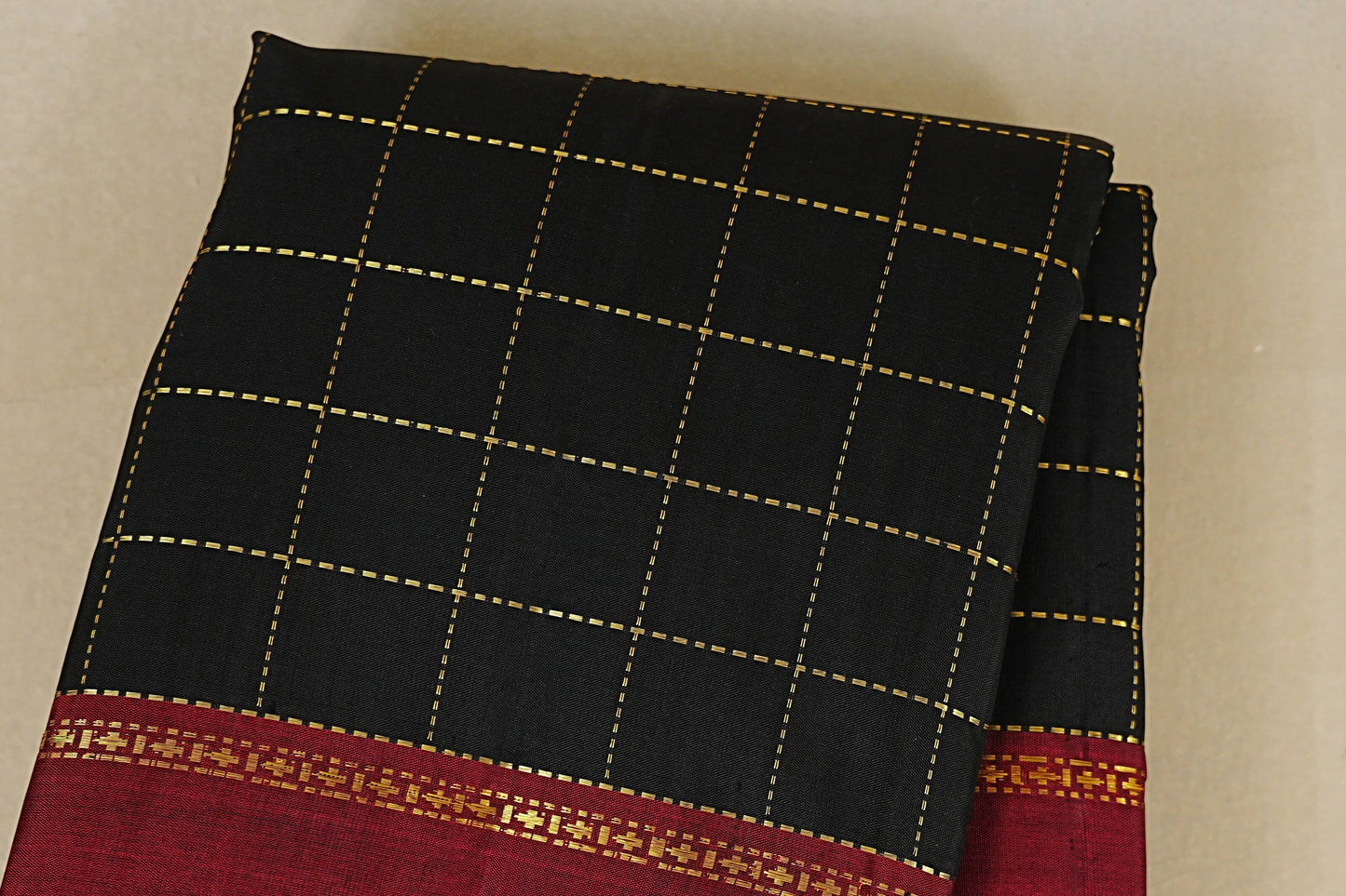 Black Vintage Kanjivaram Silk Saree body zoom