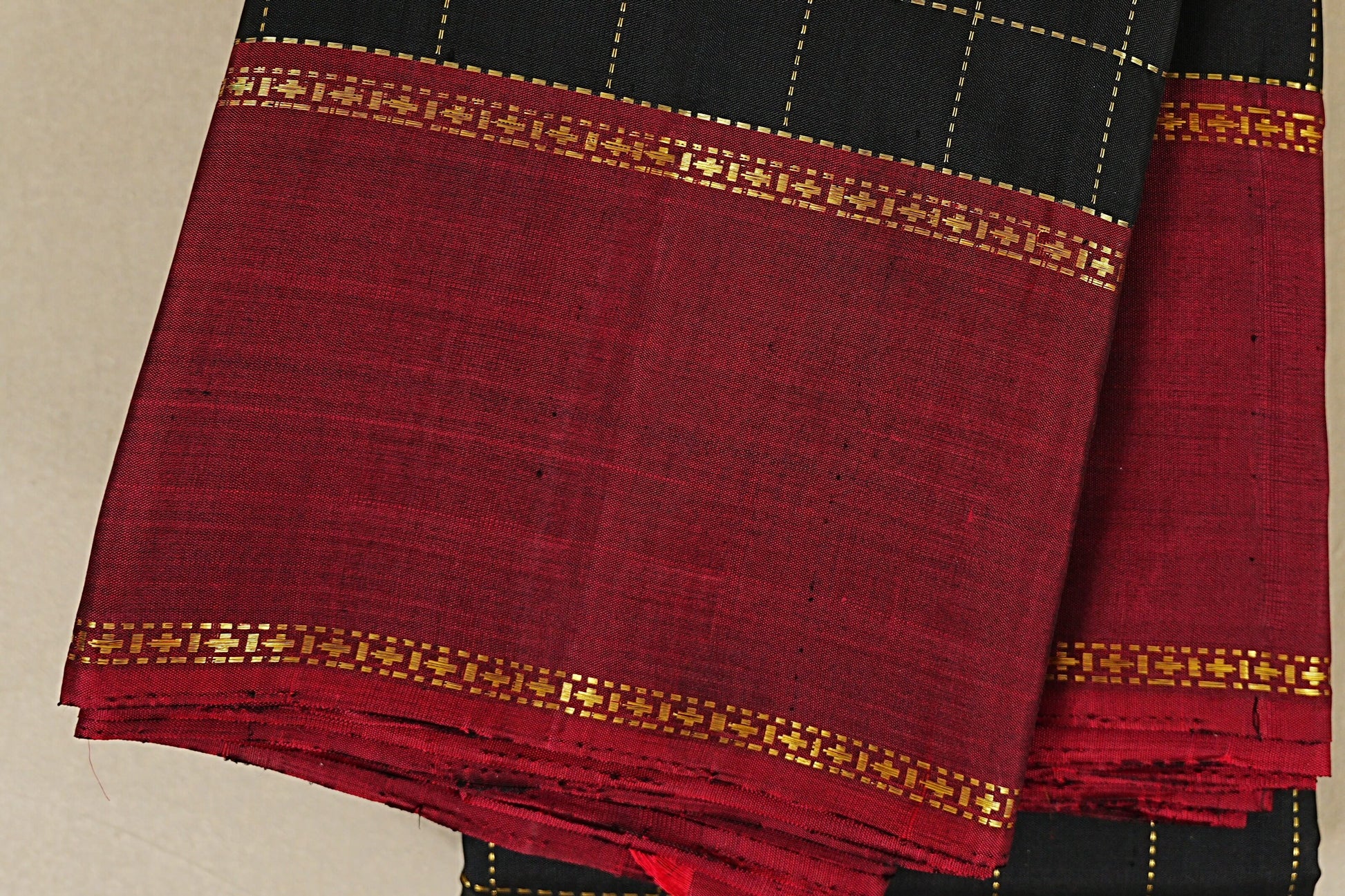 Black Vintage Kanjivaram Silk Saree border zoom