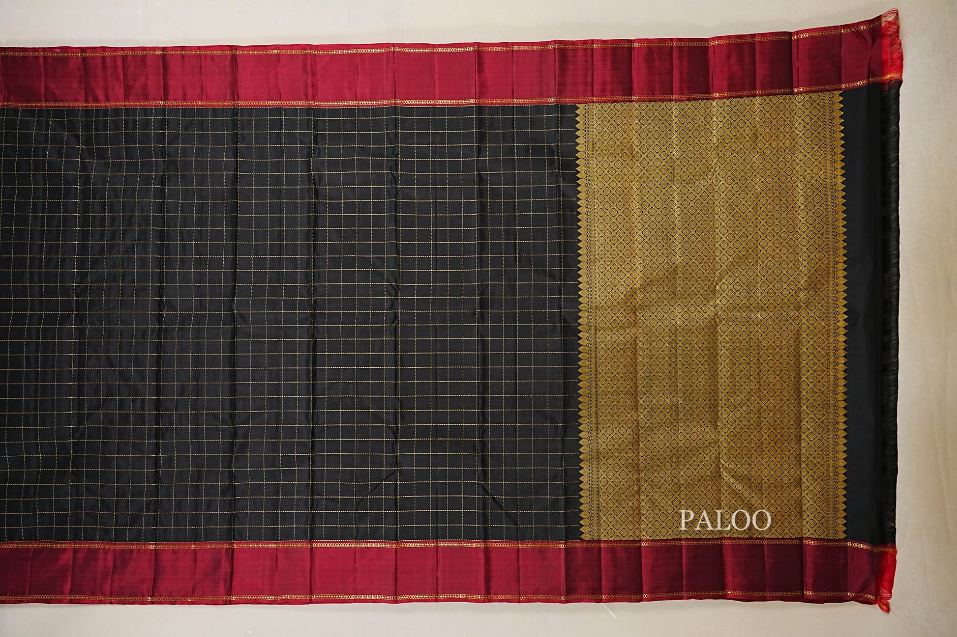 Black Vintage Kanjivaram Silk Saree paloo