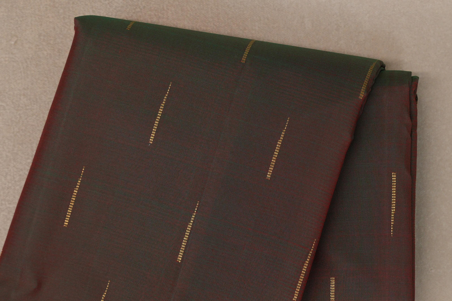 Dual Tone of Bottle Green & Maroon Vintage Kanjivaram Silk Saree body