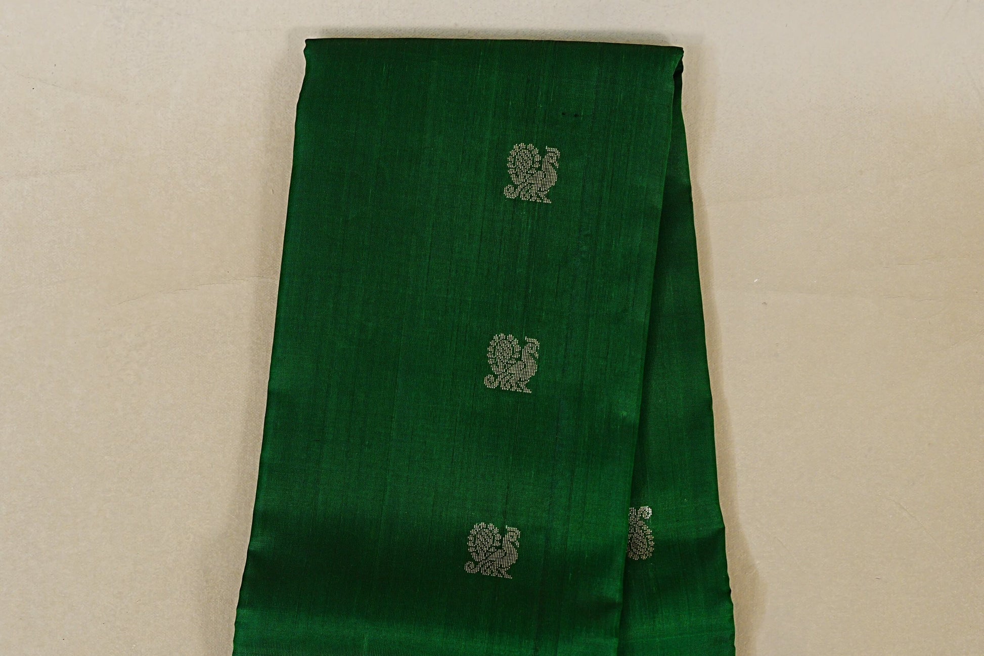 Bottle Green  Light Weight Kanchipuram Silk Saree body zoom