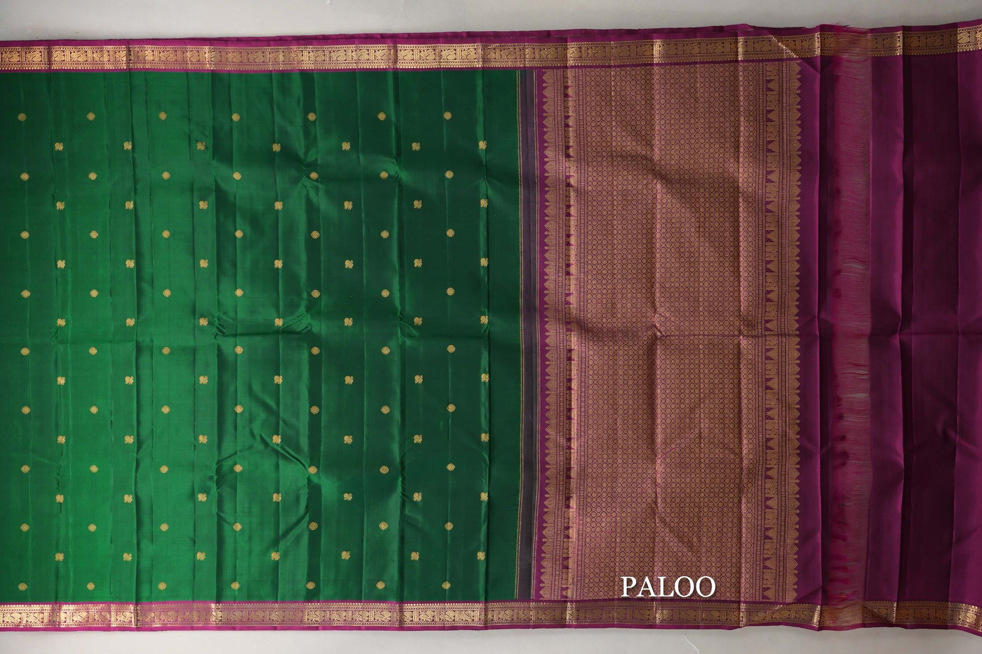 Deep Green with Deep Magenta Borders Vintage Kanjivaram Silk Saree paloo