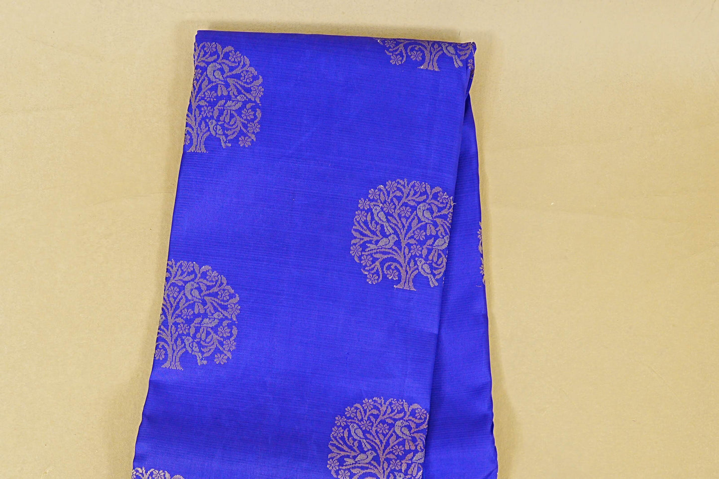 Royal Blue Light Weight Kanchipuram Silk Saree body zoom