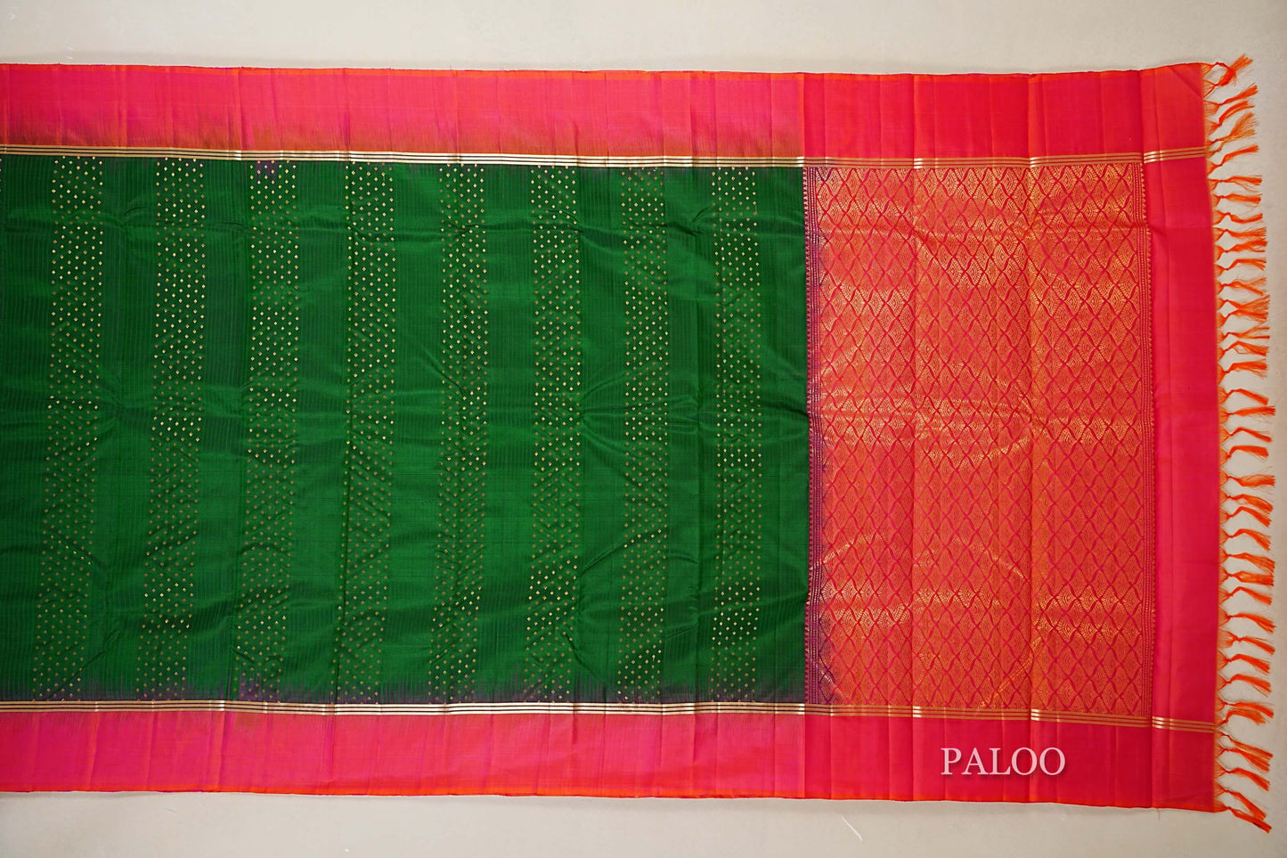 Bottle Green with Rani Pink Borders Light Weight Kanchipuram Silk Saree Paloo