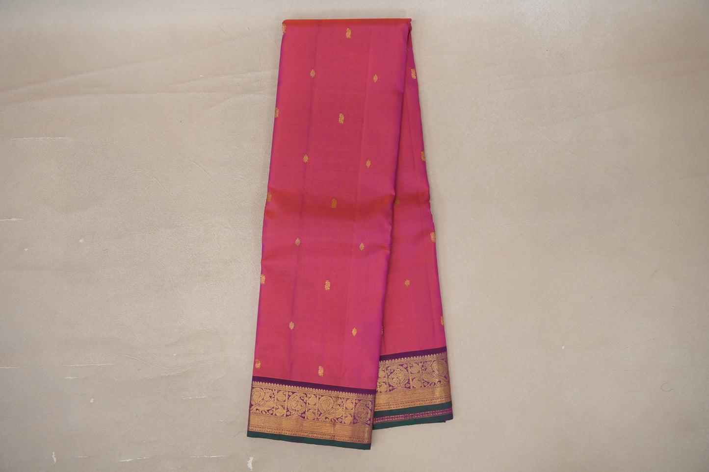 Online Orangish Pink with Deep Magenta with Dark Green Selvedge Borders Vintage Kanjivaram Silk Saree