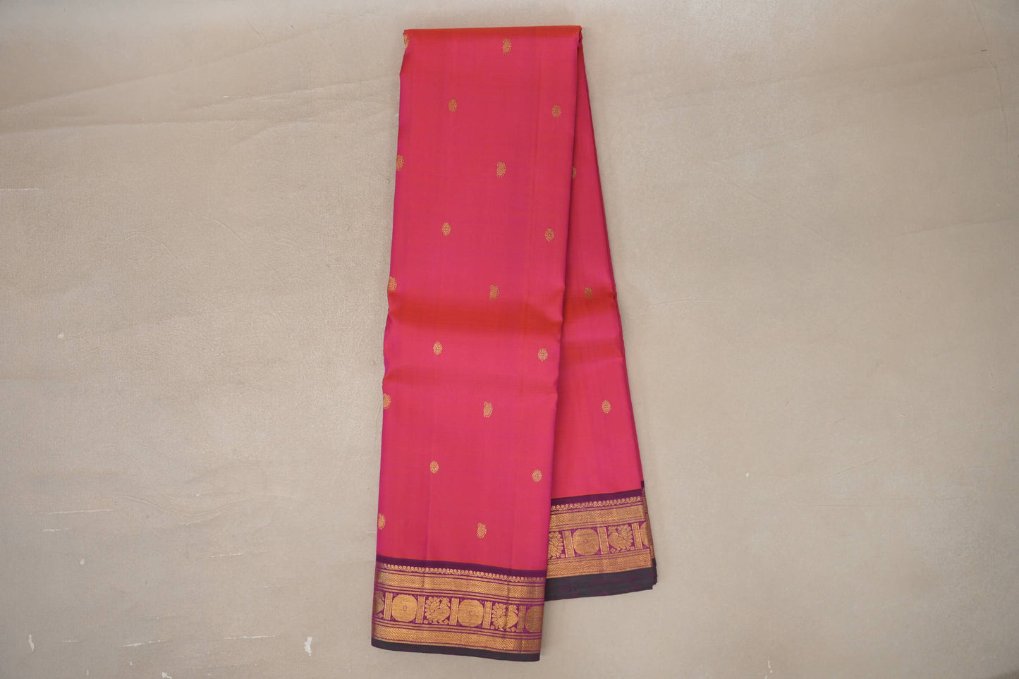 Online Orangish Pink with Deep Magenta with Dark Bottle Green Selvedge Borders Vintage Kanjivaram Silk Saree