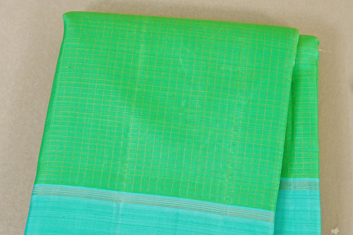 Bright Green Kanjivaram Silk Saree body zoom