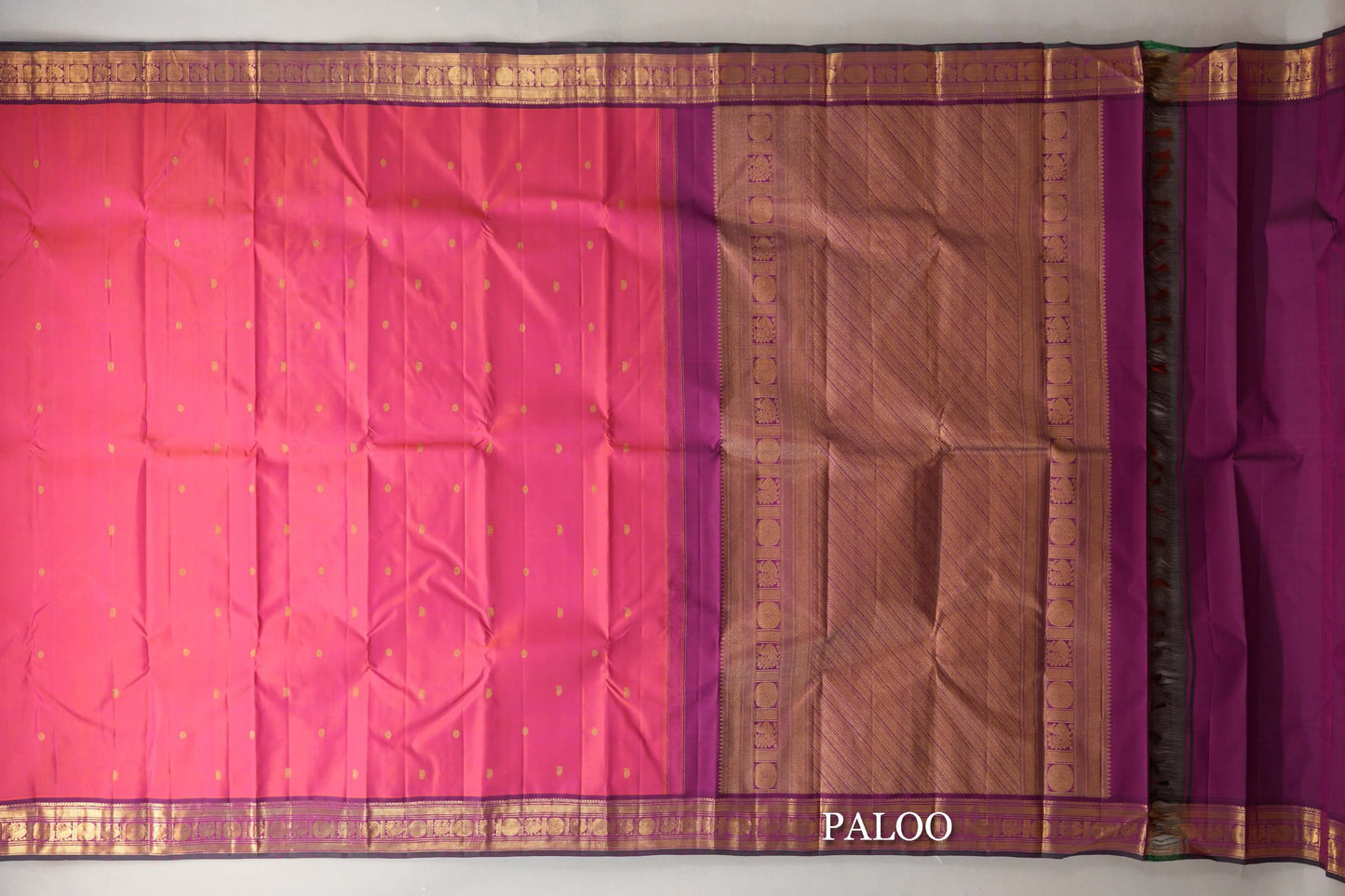 Orangish Pink with Deep Magenta with Dark Bottle Green Selvedge Borders Vintage Kanjivaram Silk Saree paloo