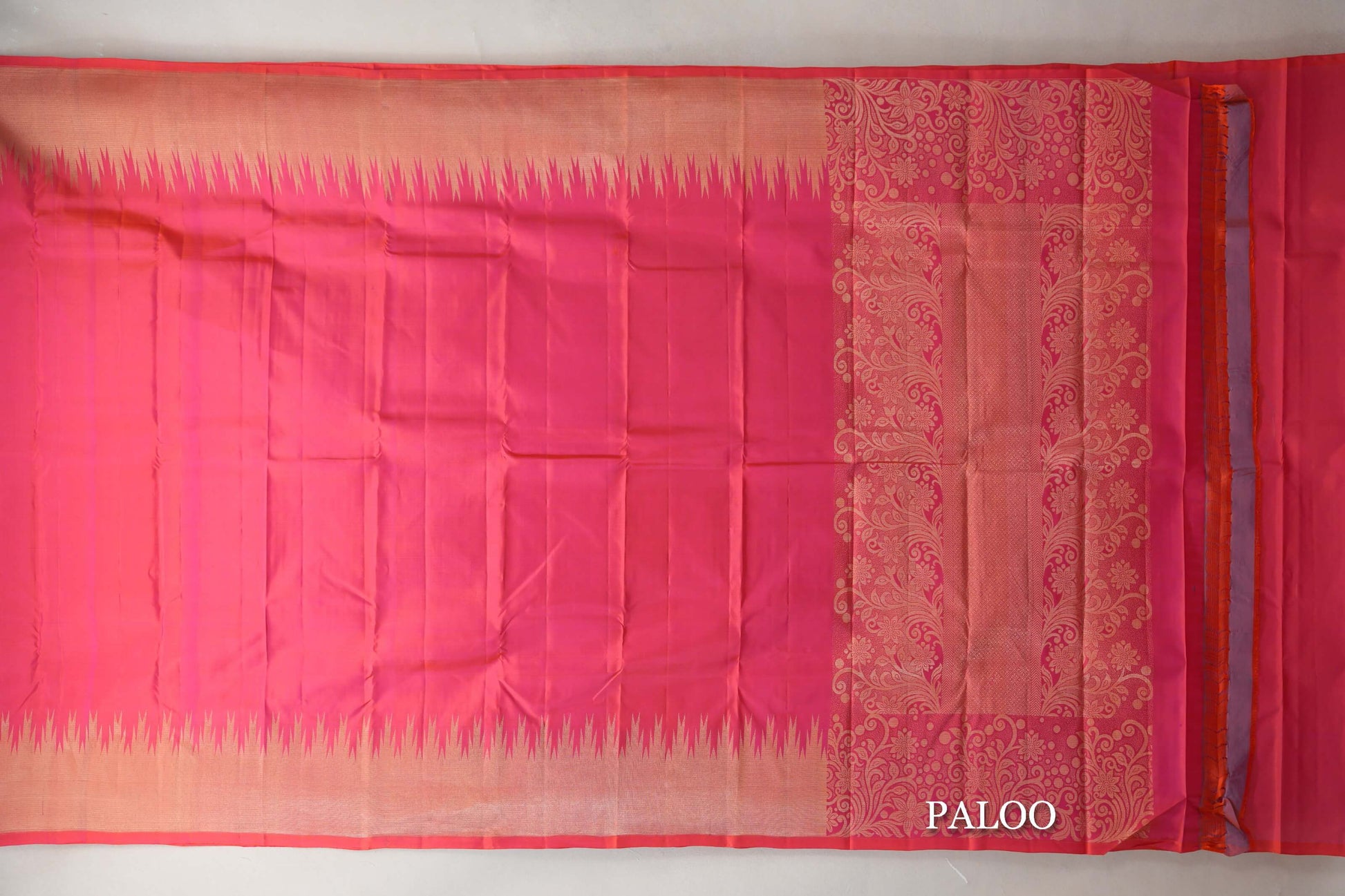 Orangish Pink with Temple Borders Light Weight Kanchipuram Silk Saree paloo