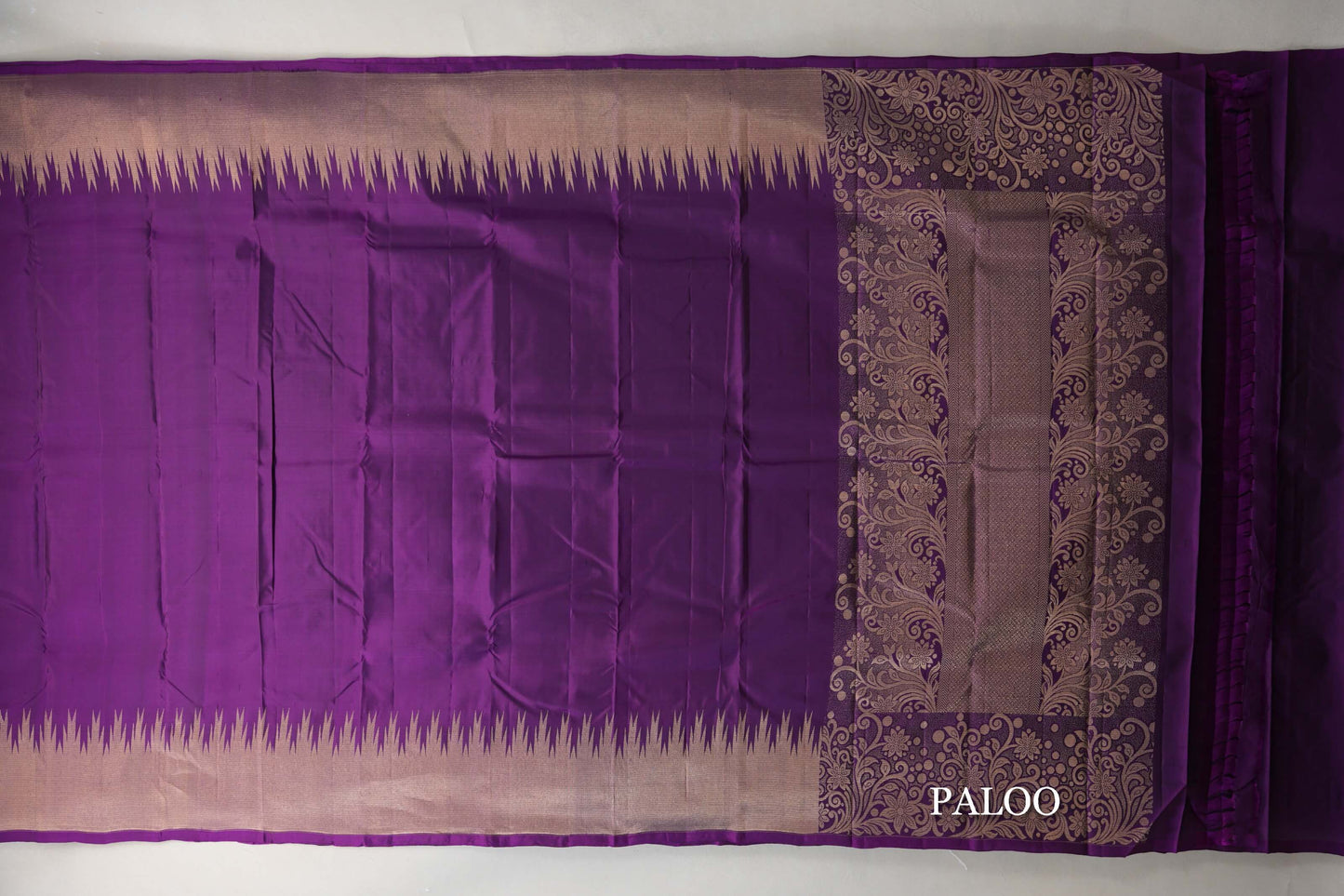 Purple with Temple Borders Light Weight Kanchipuram Silk Saree paloo