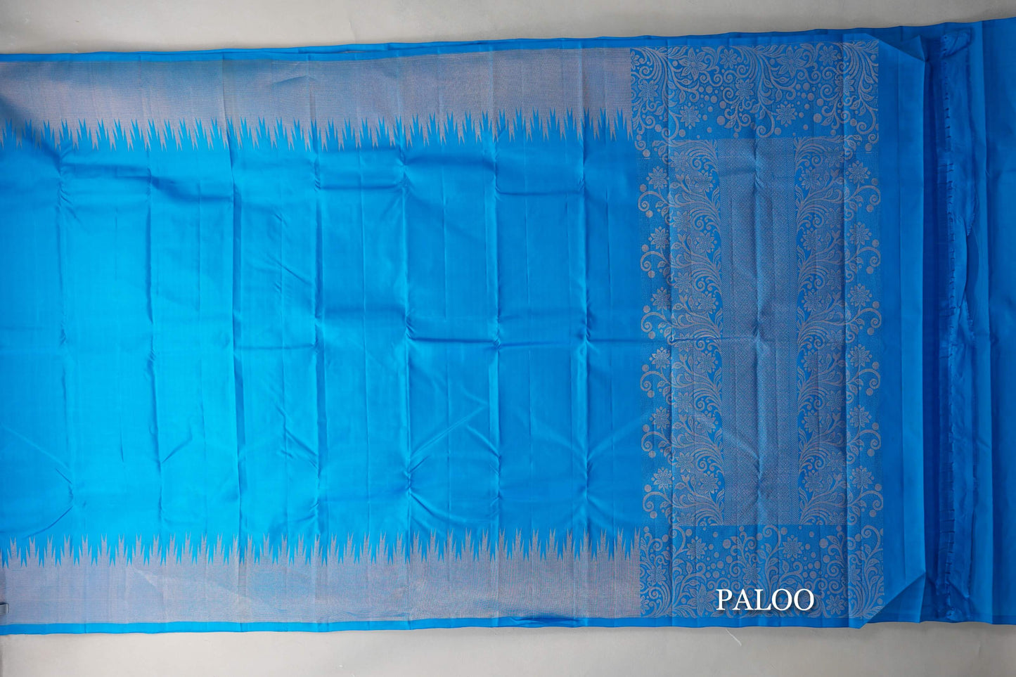 Deep Sky Blue with Temple Borders Light Weight Kanchipuram Silk Saree paloo