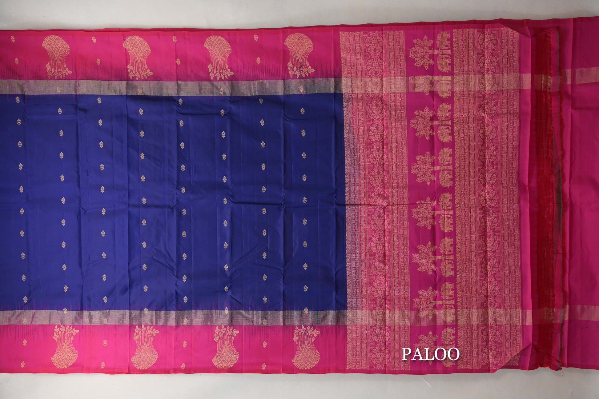Deep Blue with Bright Pink Borders Light Weight Kanchipuram Silk Saree paloo