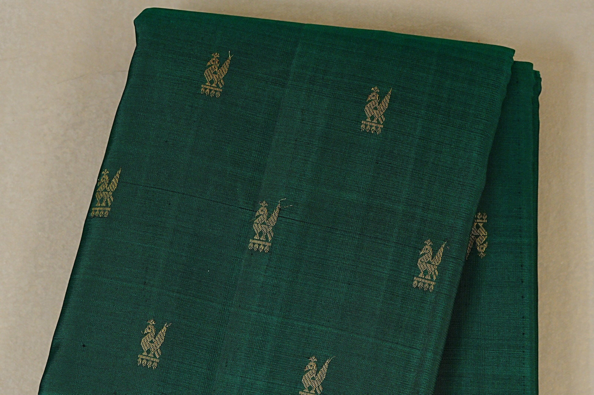 Medium Green Vintage Kanjivaram Silk Saree body zoom