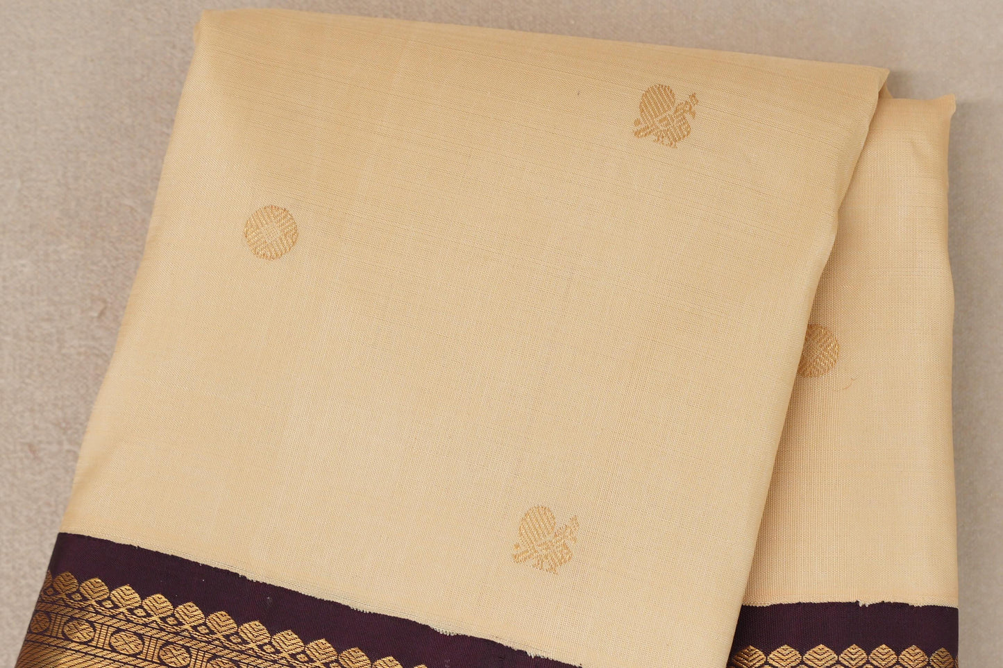 Sandal Cream and Deep Plum Borders Plant Based Kanjivaram Silk Saree body
