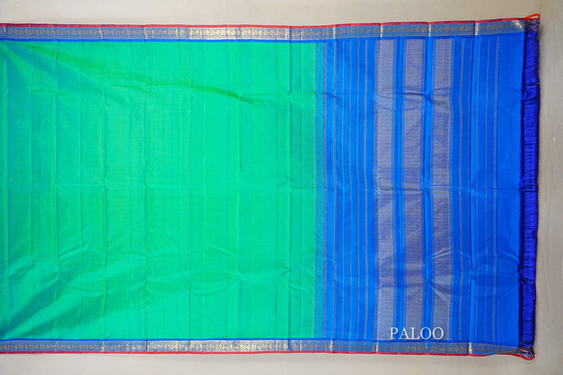  Dual Tone Green and Blue  Vintage Kanjivaram Silk Saree paloo