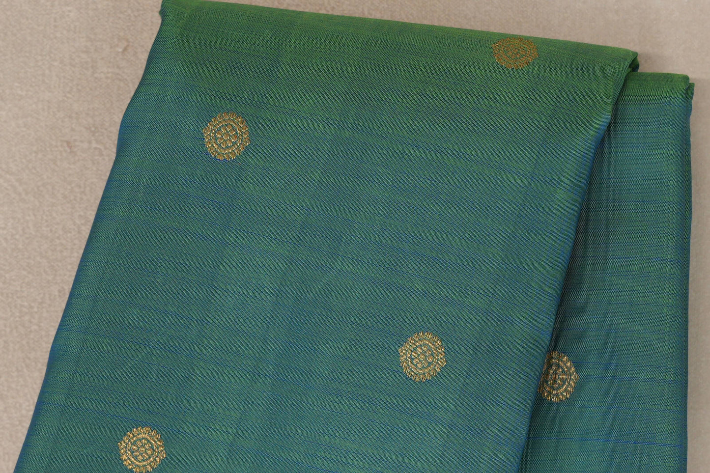 Dual Tone of Parrot Green & Classic Blue Plant Based Kanjivaram Silk Saree body