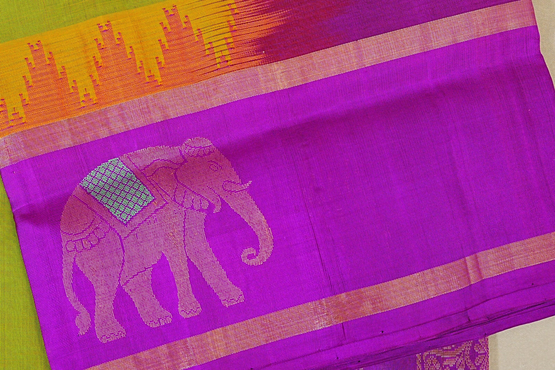 Parrot Green with Dark Magenta Borders Silk Cotton Saree border zoom