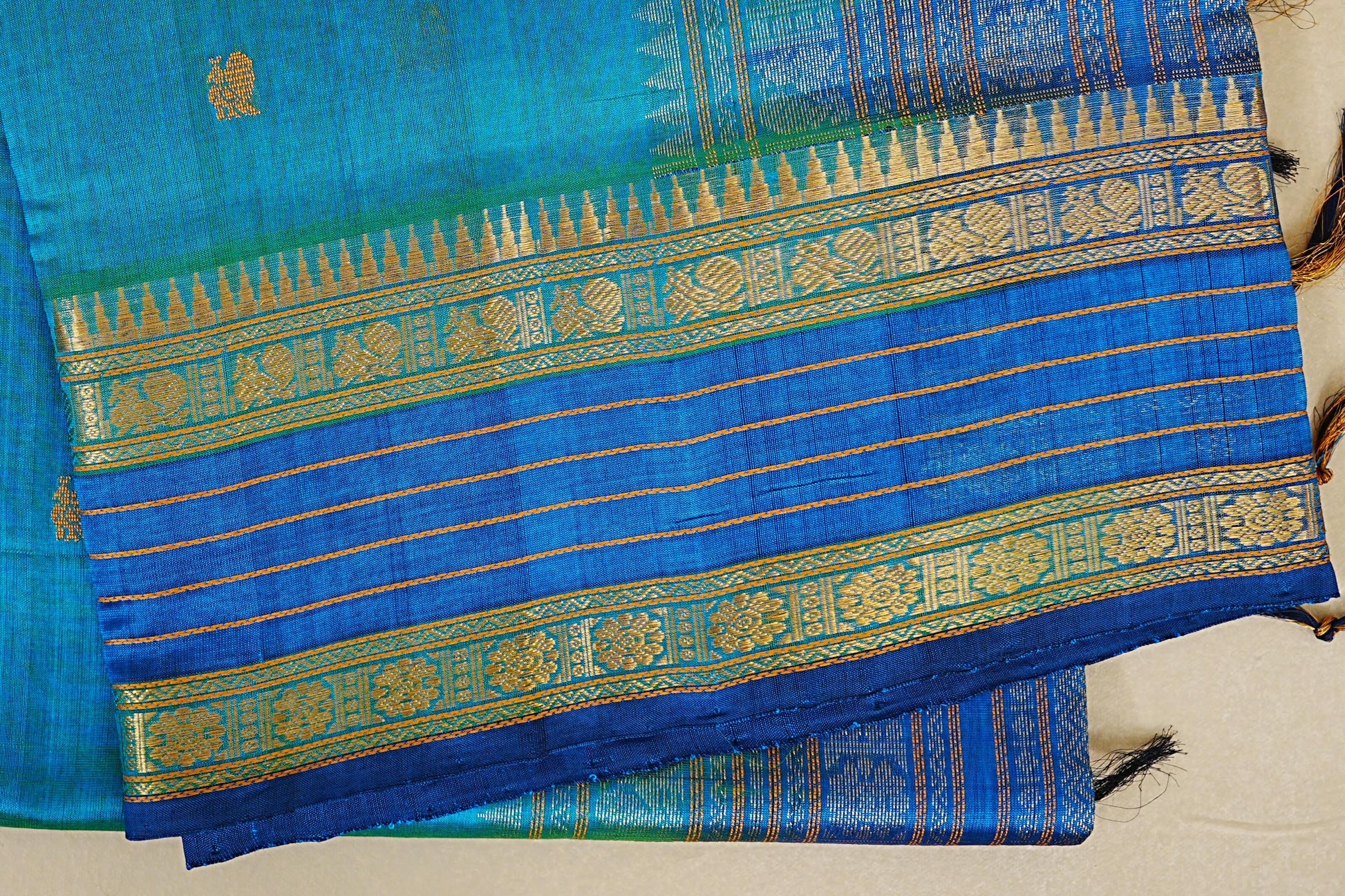 Peacock Blue with Deep Blue Borders Silk Cotton Saree  border zoom