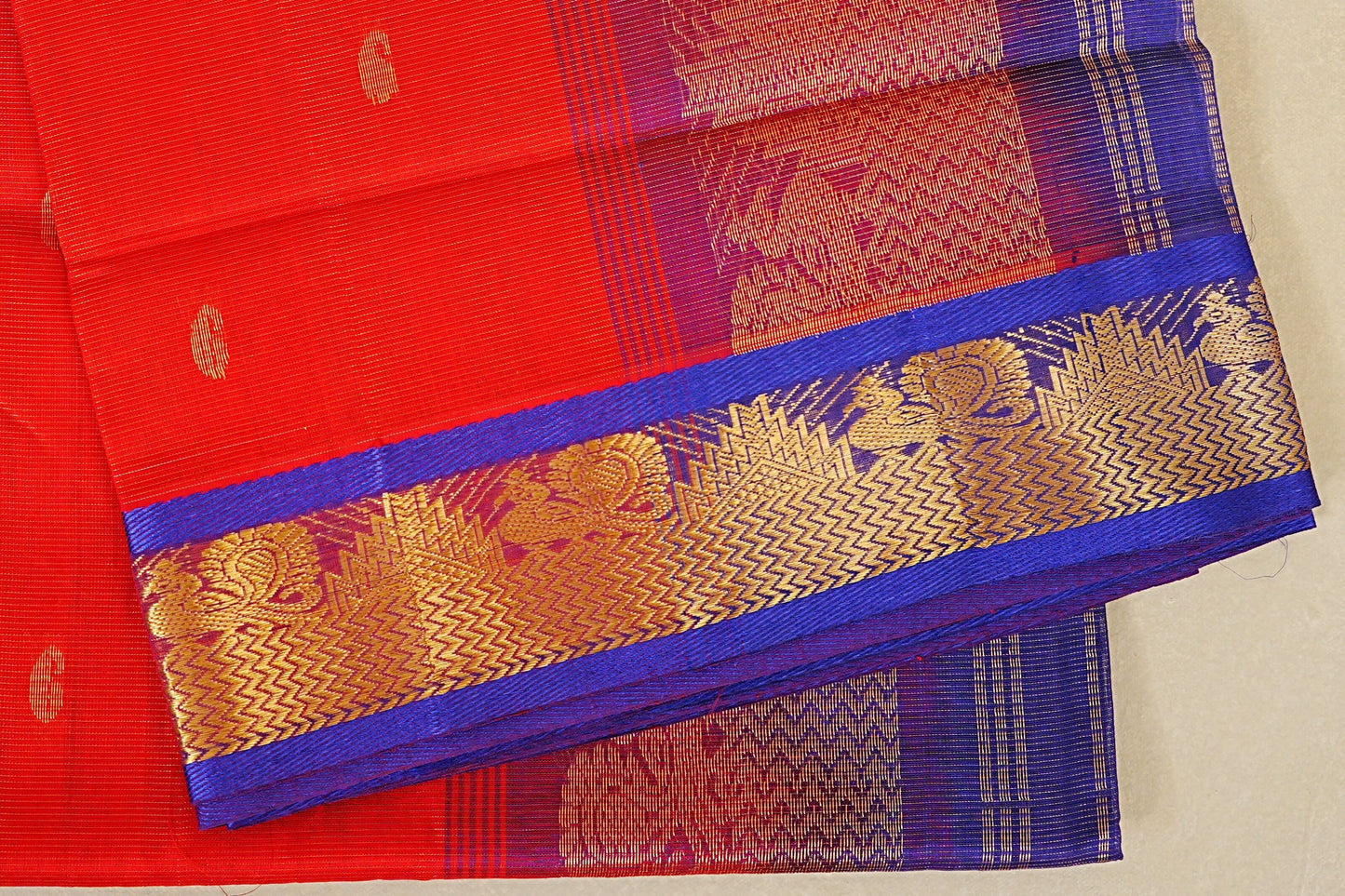 Bright Red Vaira Oosi Silk Cotton Saree border zoom