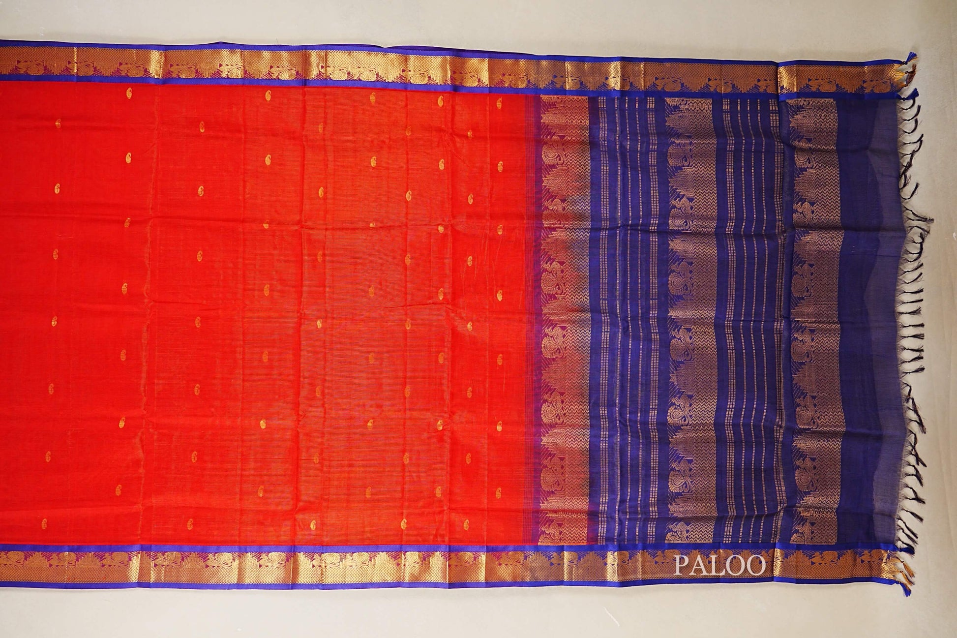 Bright Red Vaira Oosi Silk Cotton Saree paloo