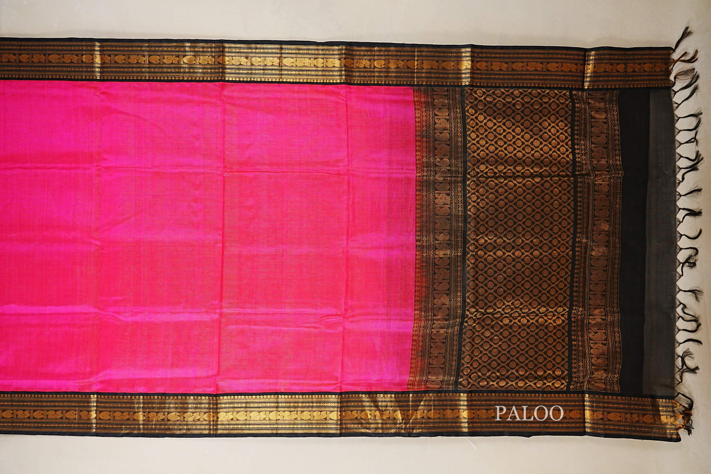 Bright Rani Pink Vaira Oosi Silk Cotton Saree paloo