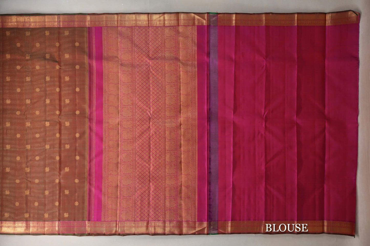 Dual Tone of Green and Red Vaira Oosi Vintage Heirloom Kanjivaram Silk Saree blouse
