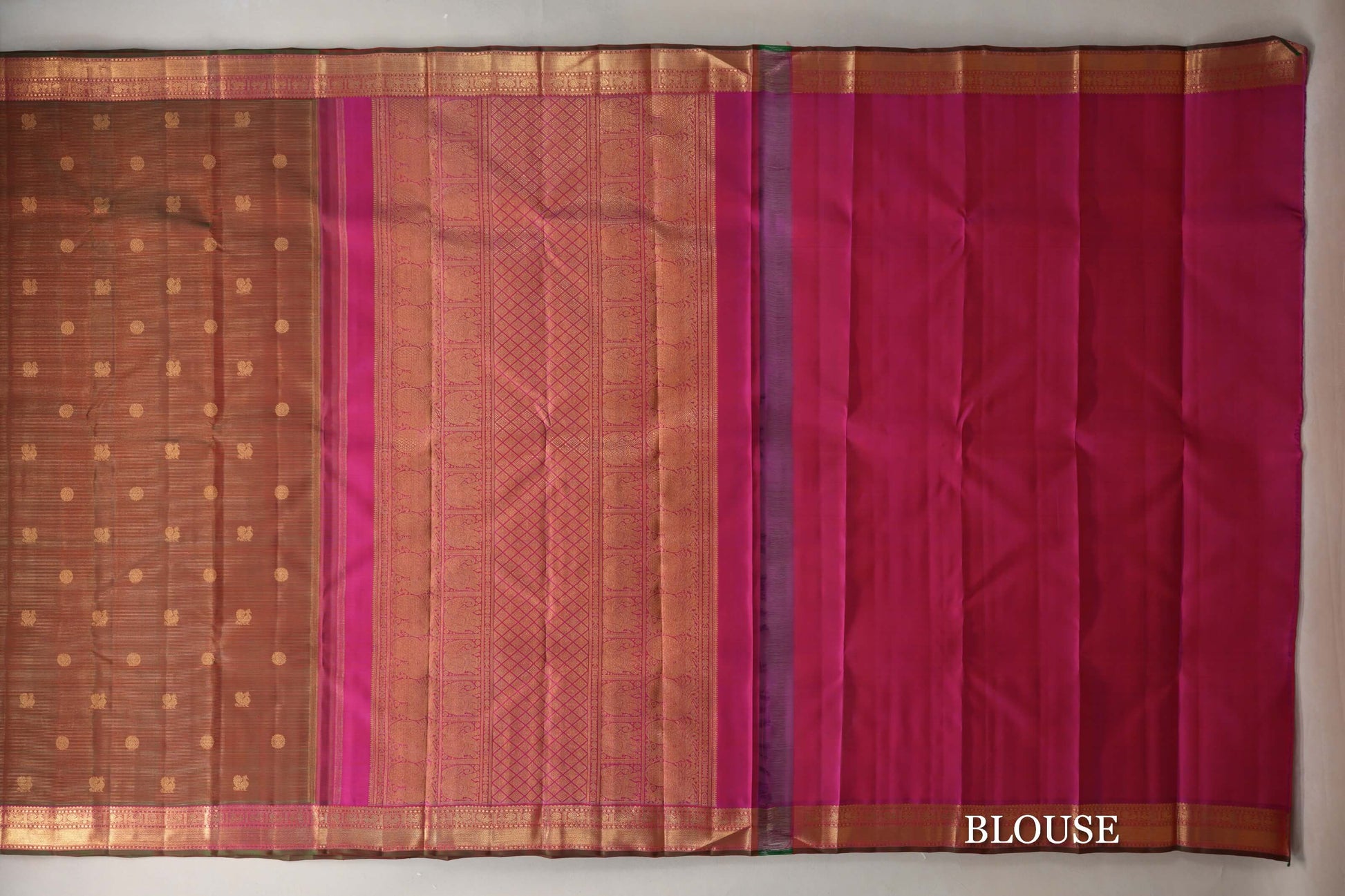 Dual Tone of Green and Red Vaira Oosi Vintage Heirloom Kanjivaram Silk Saree blouse