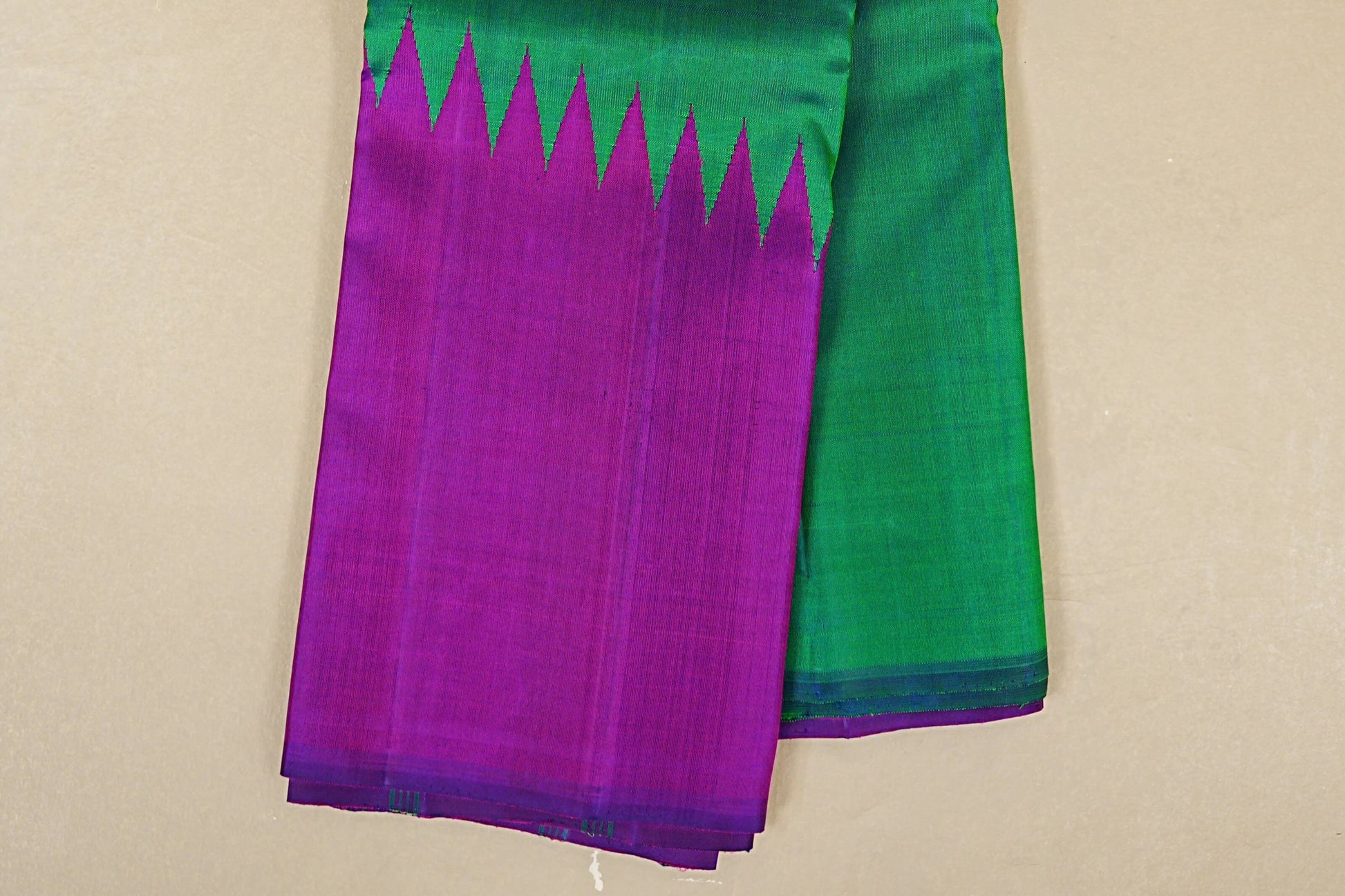 Dual Tone Emerald Green and Blue  Vintage Kanjivaram Silk Saree border zoom