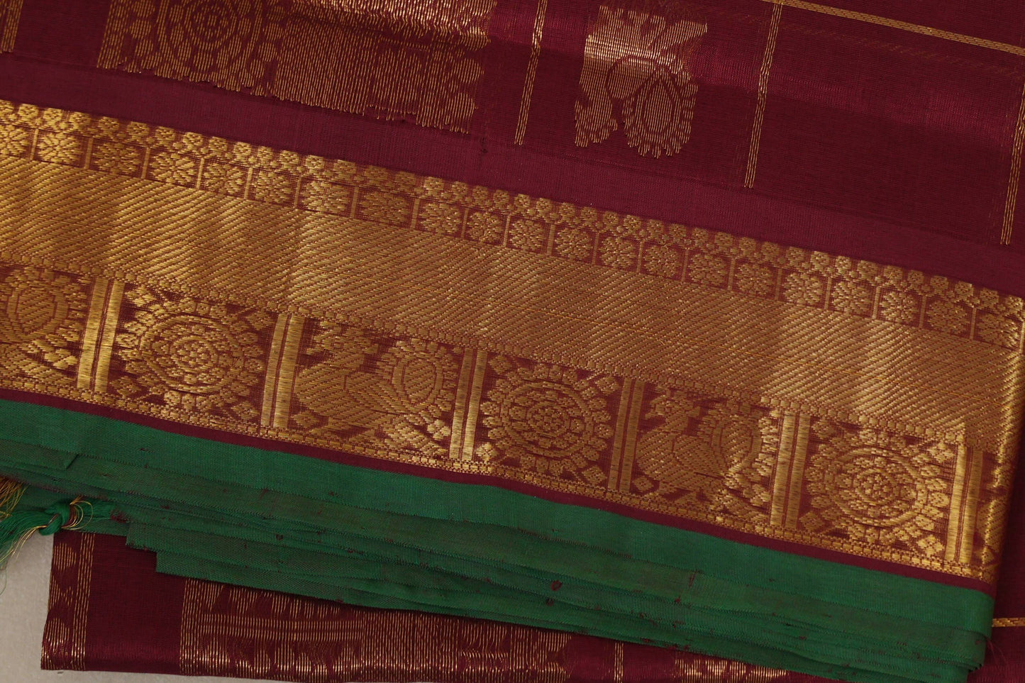 Reddish Maroon  vegan silk cotton saree border zoom